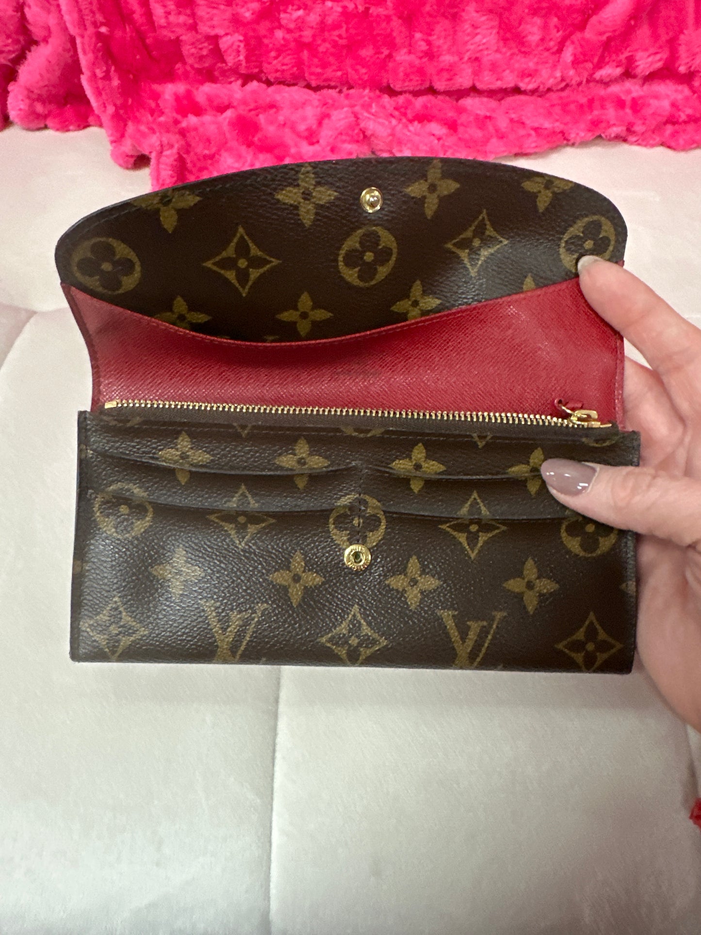 Pre-loved LV Emillee Wallet #189
