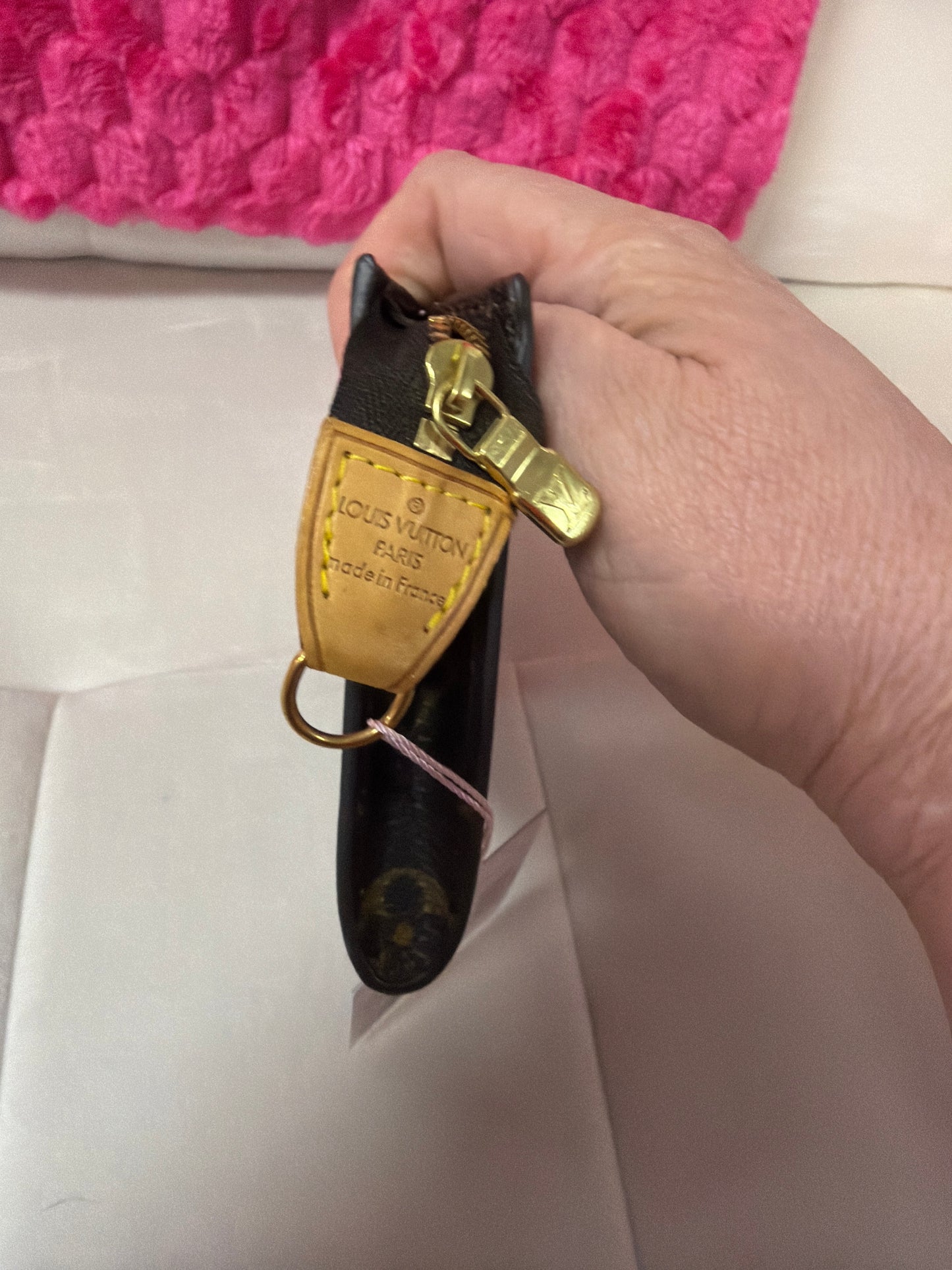 Pre Loved LV bucket pouch #230