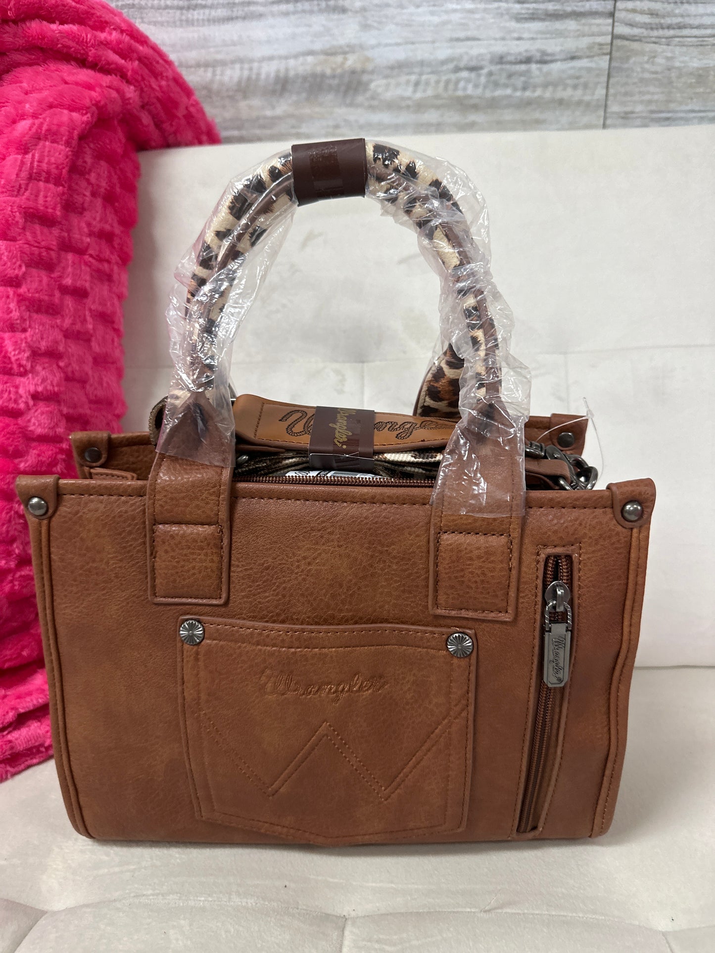 Wrangler Top handle crossbody w concealed carry