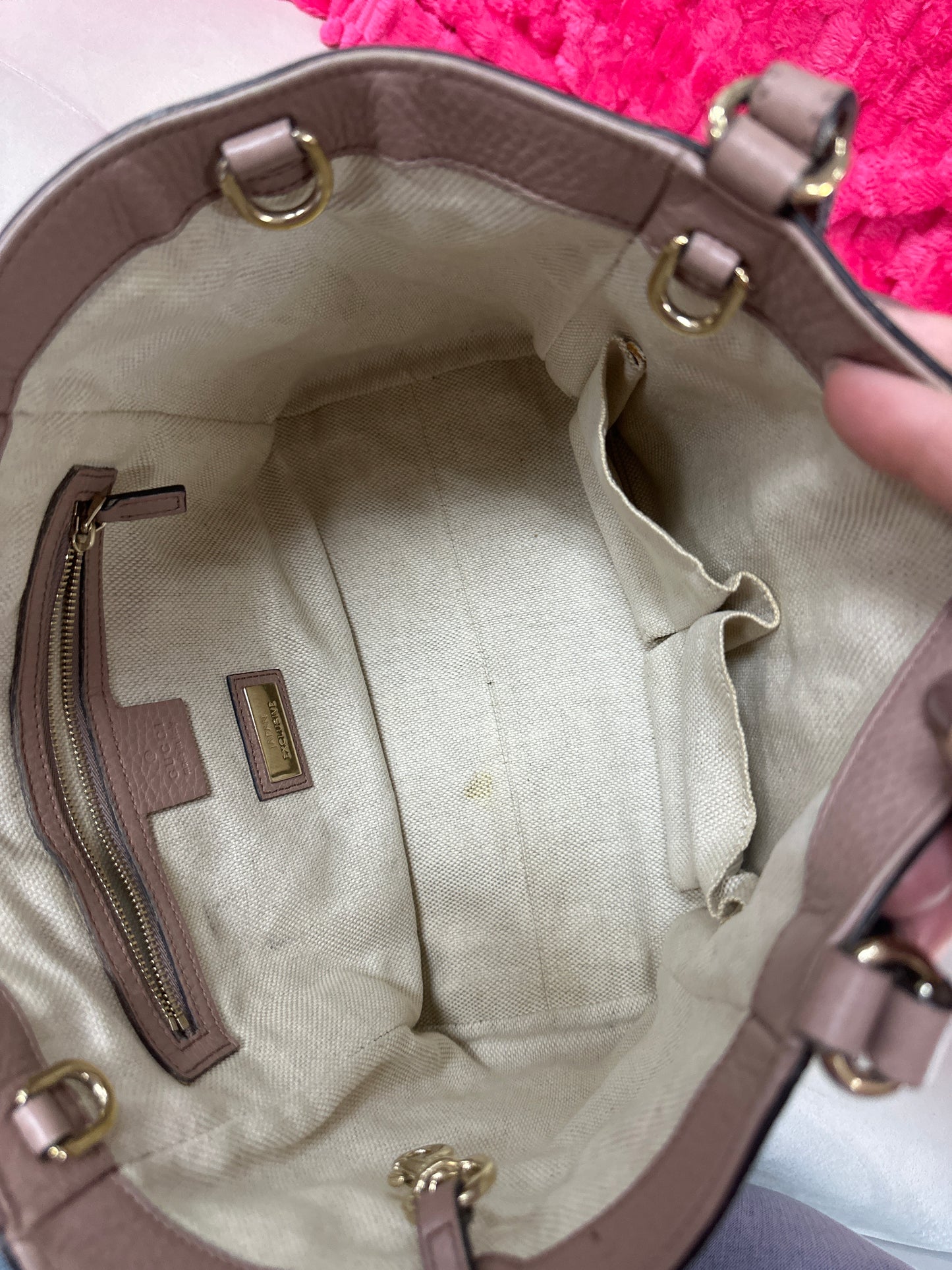 Pre Loved Gucci blush Soho #51