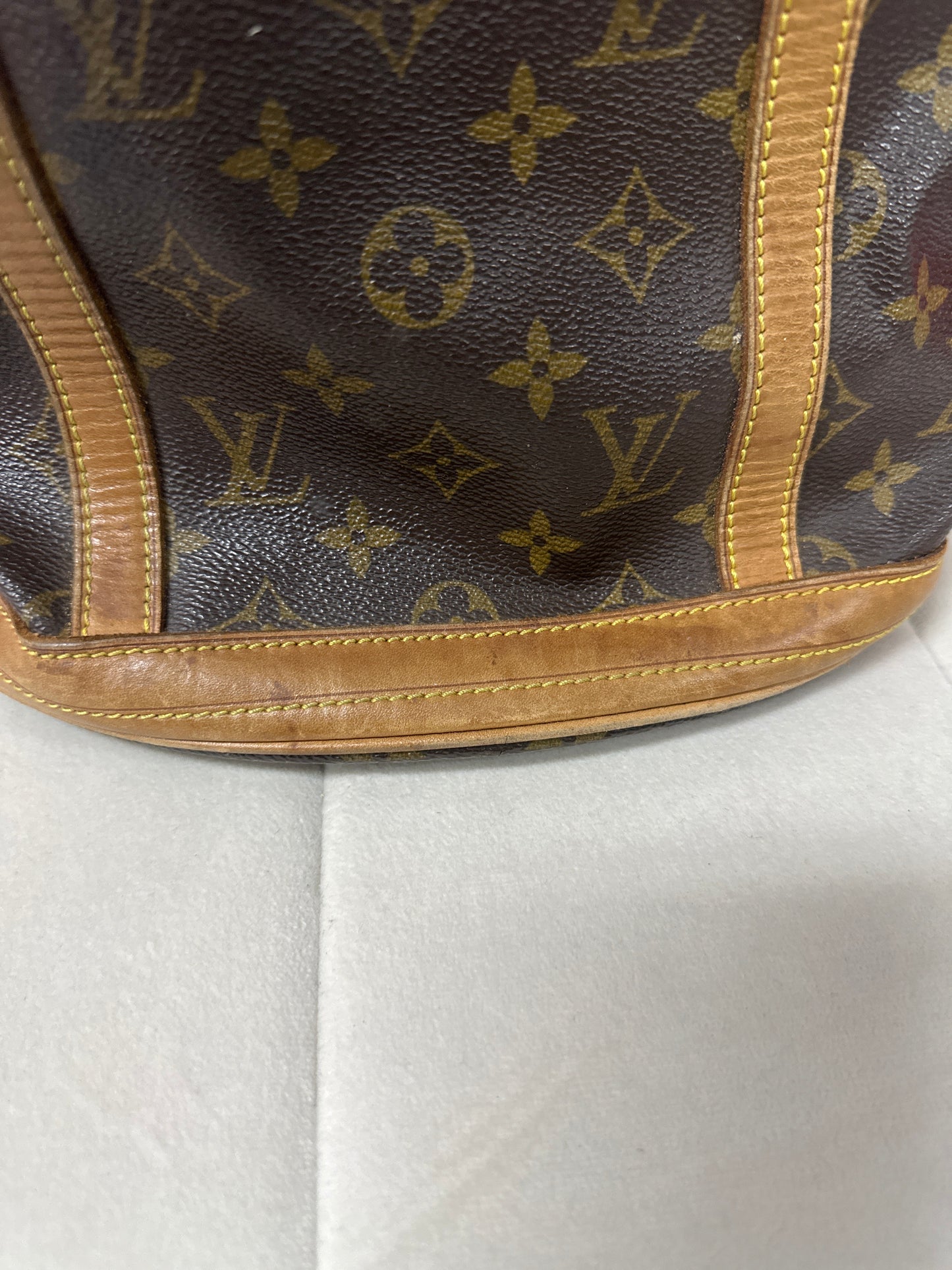 LV Bucket GM #108