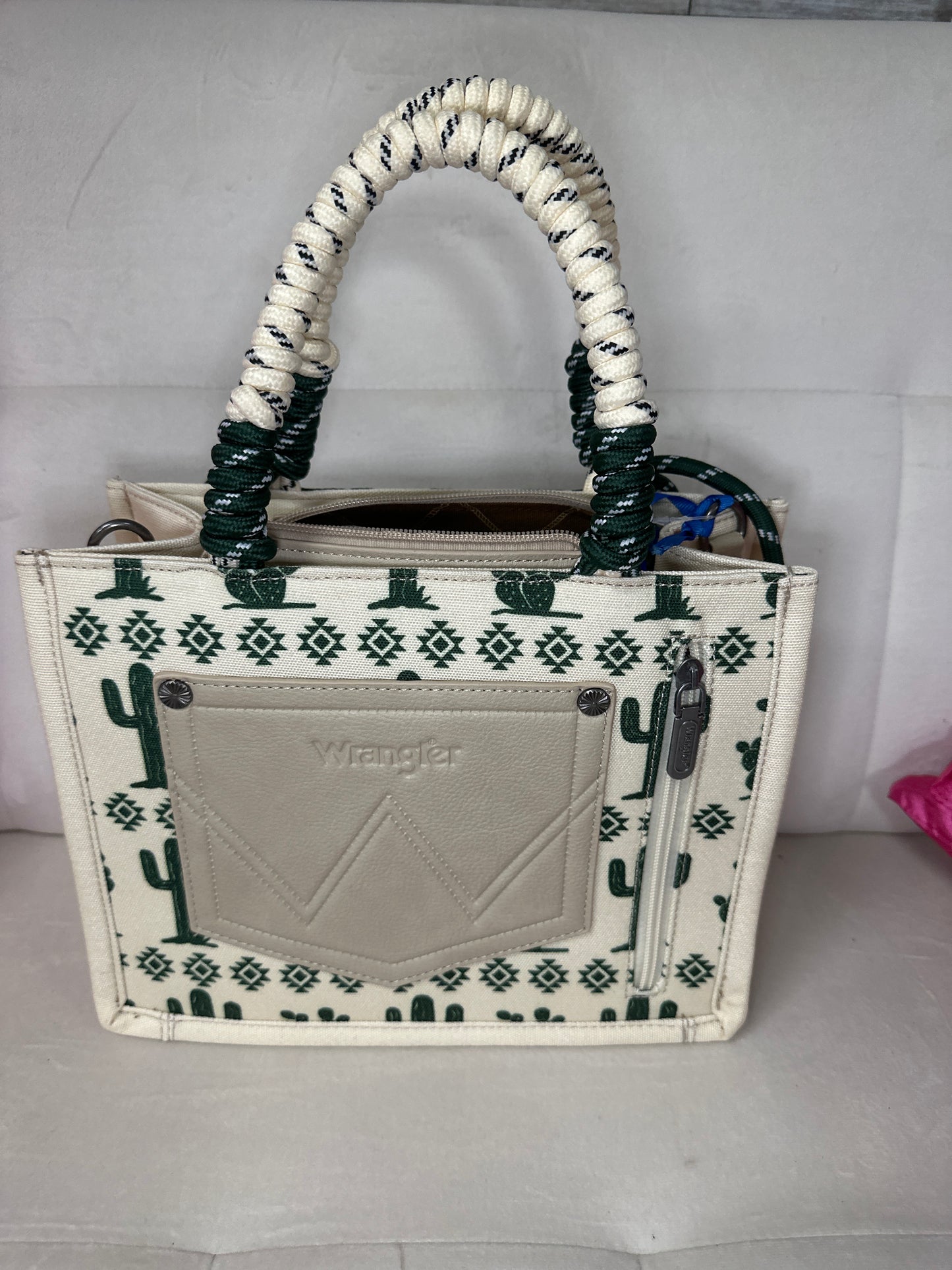 Wrangler rope handle tote