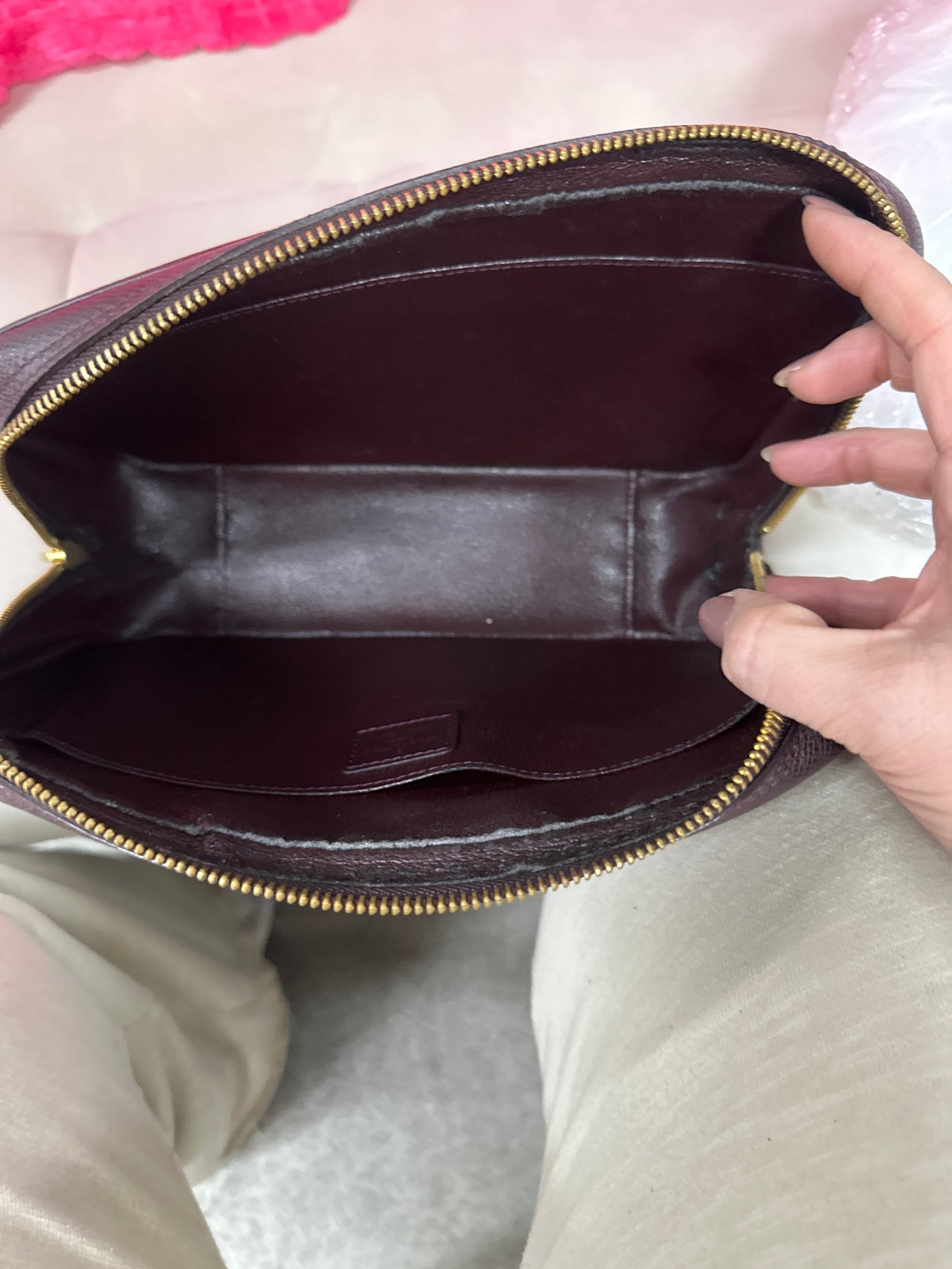 Pre loved LV taiga vintage GM pouch #55