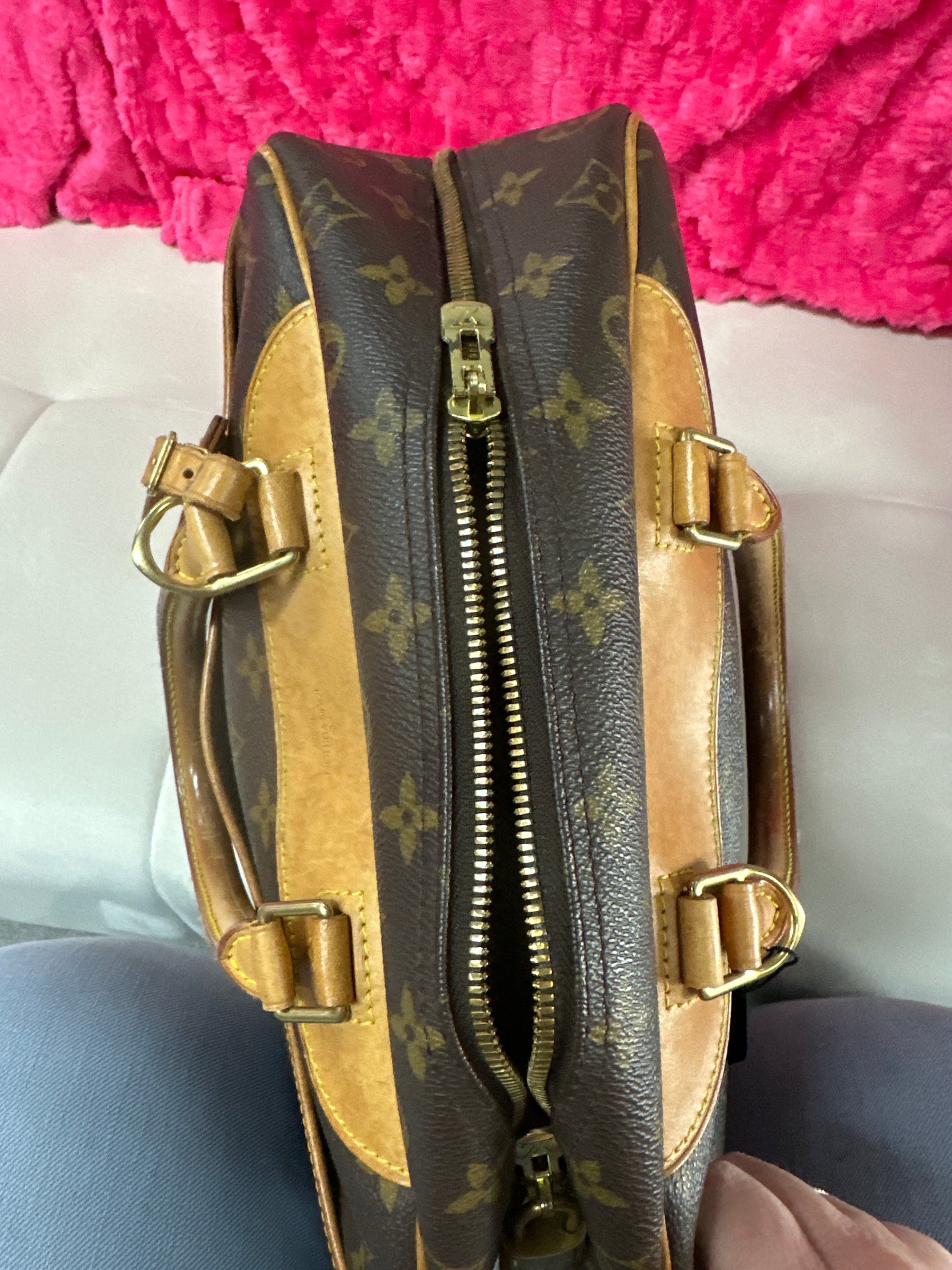 Pre loved LV Deaville w lock and key #17