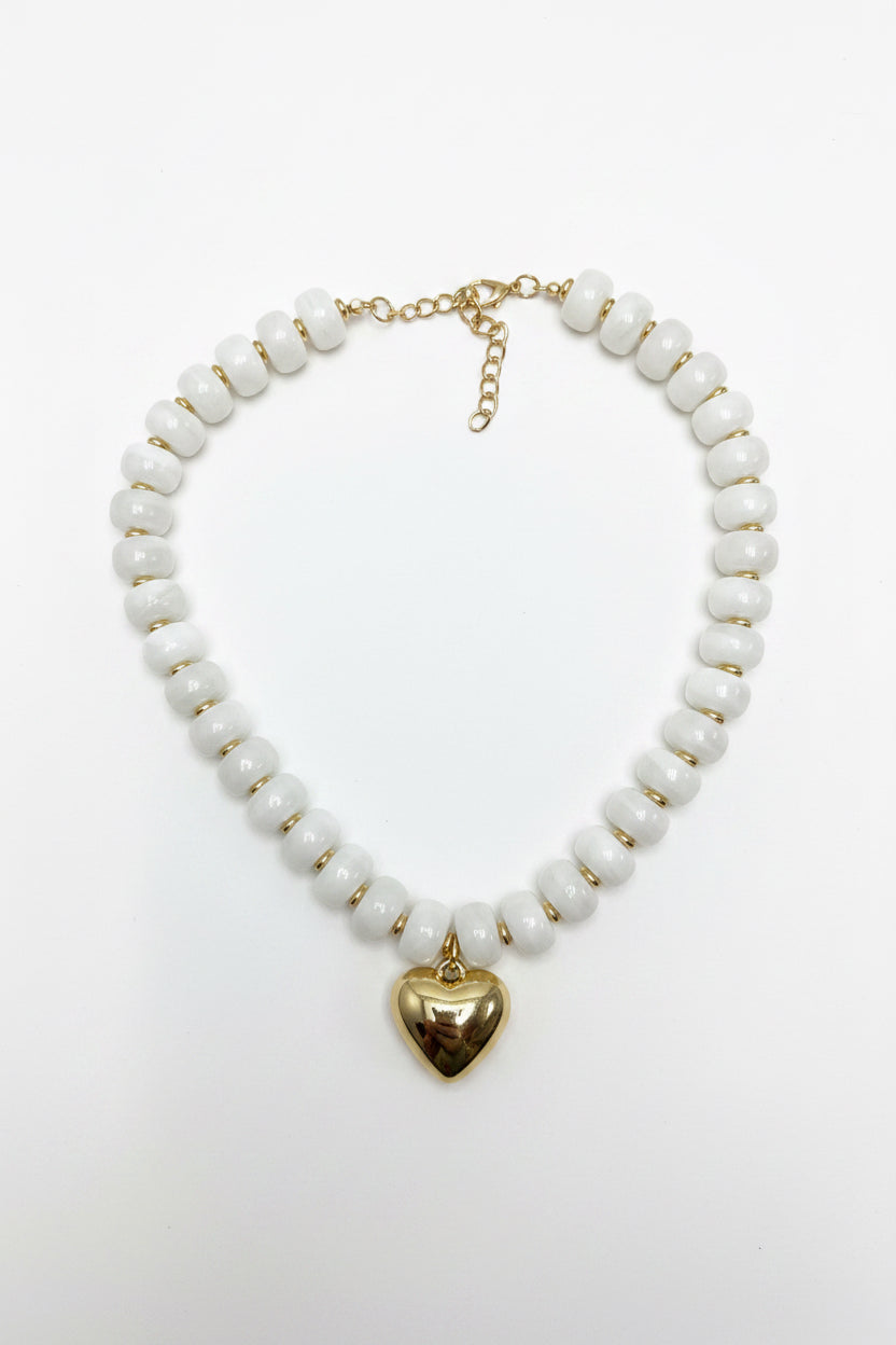 Chunky necklace with heart pendant