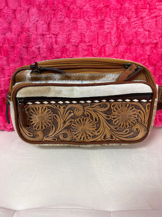 Ohlay Crossbody/sling bag w cow hide