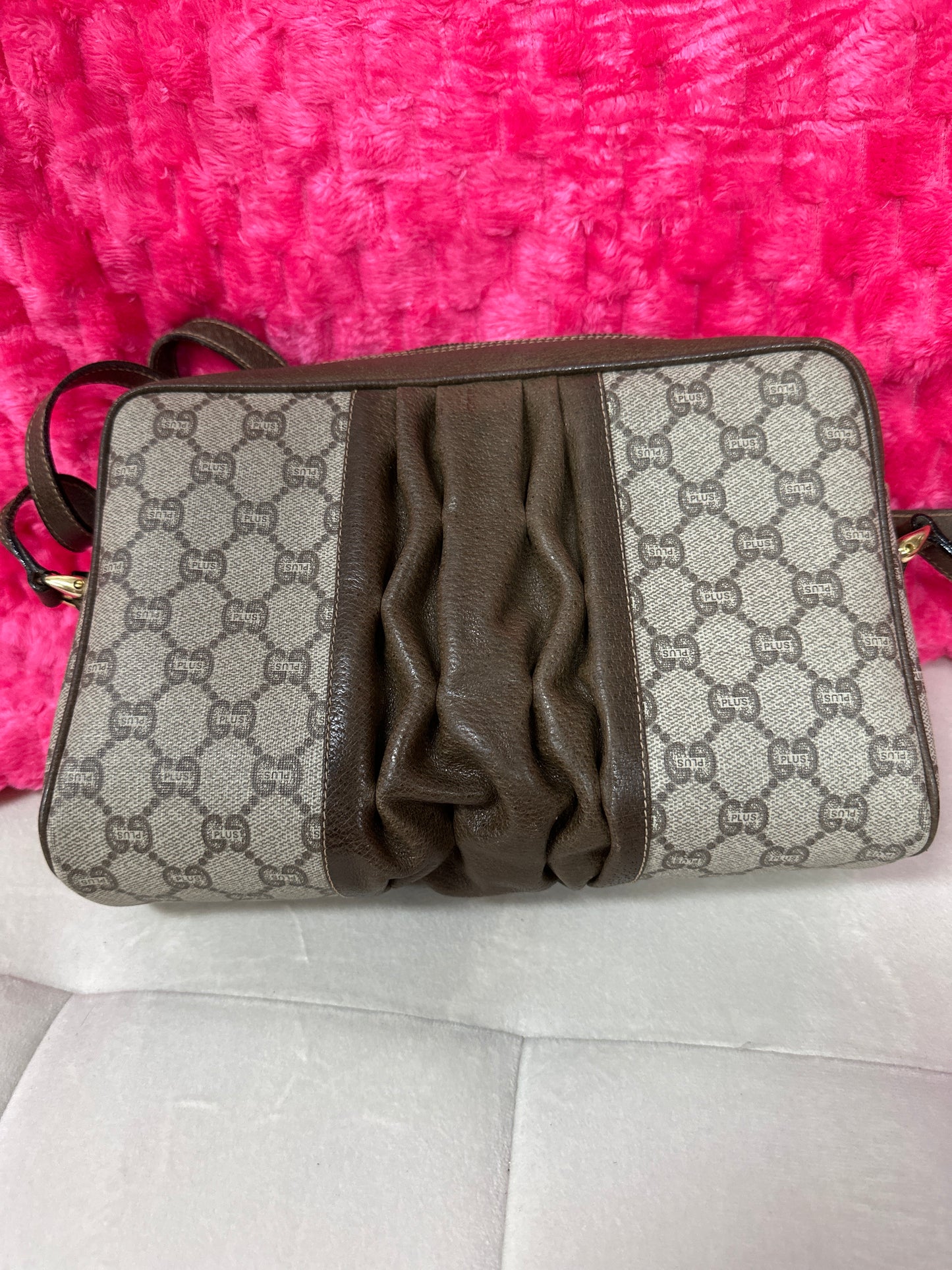 Gucci Plus Crossbody Pre loved #157 vintage