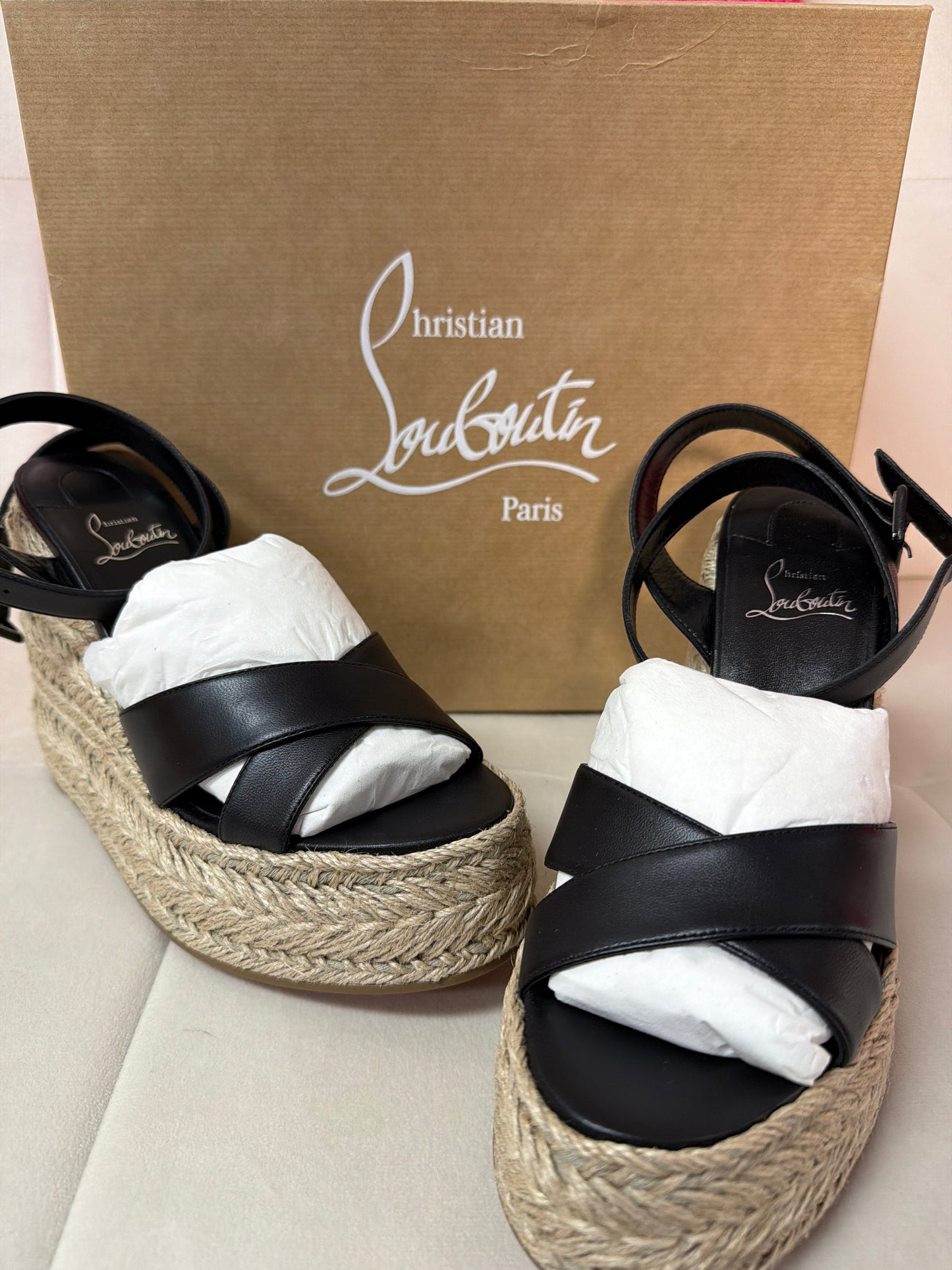 Christian Louboutin New in box Wedges EUR 40