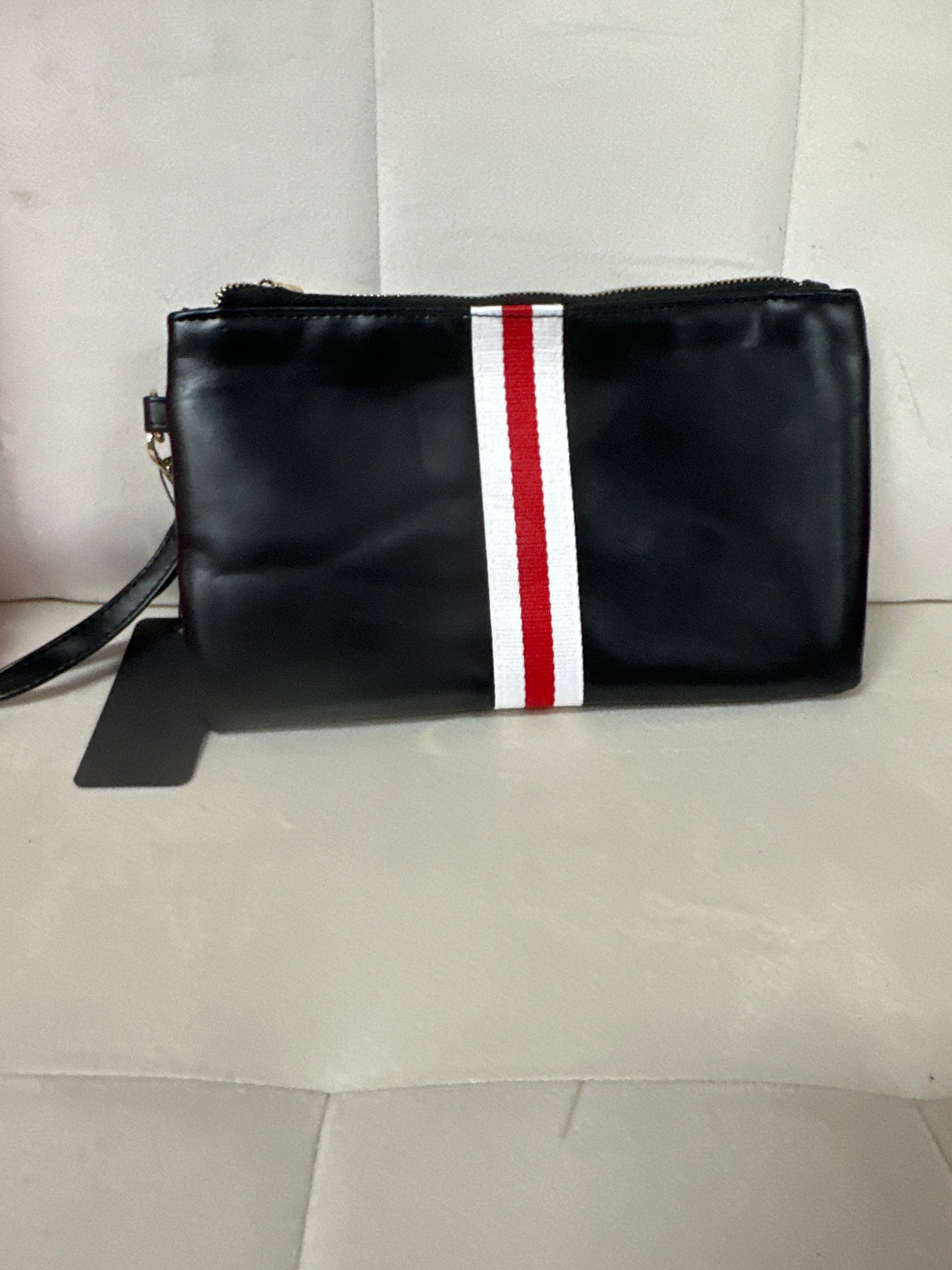 Clutch w handle black and red strip