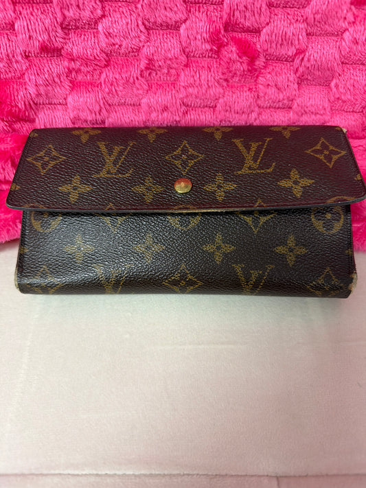 Pre-Loved LV Sarah wallet #202