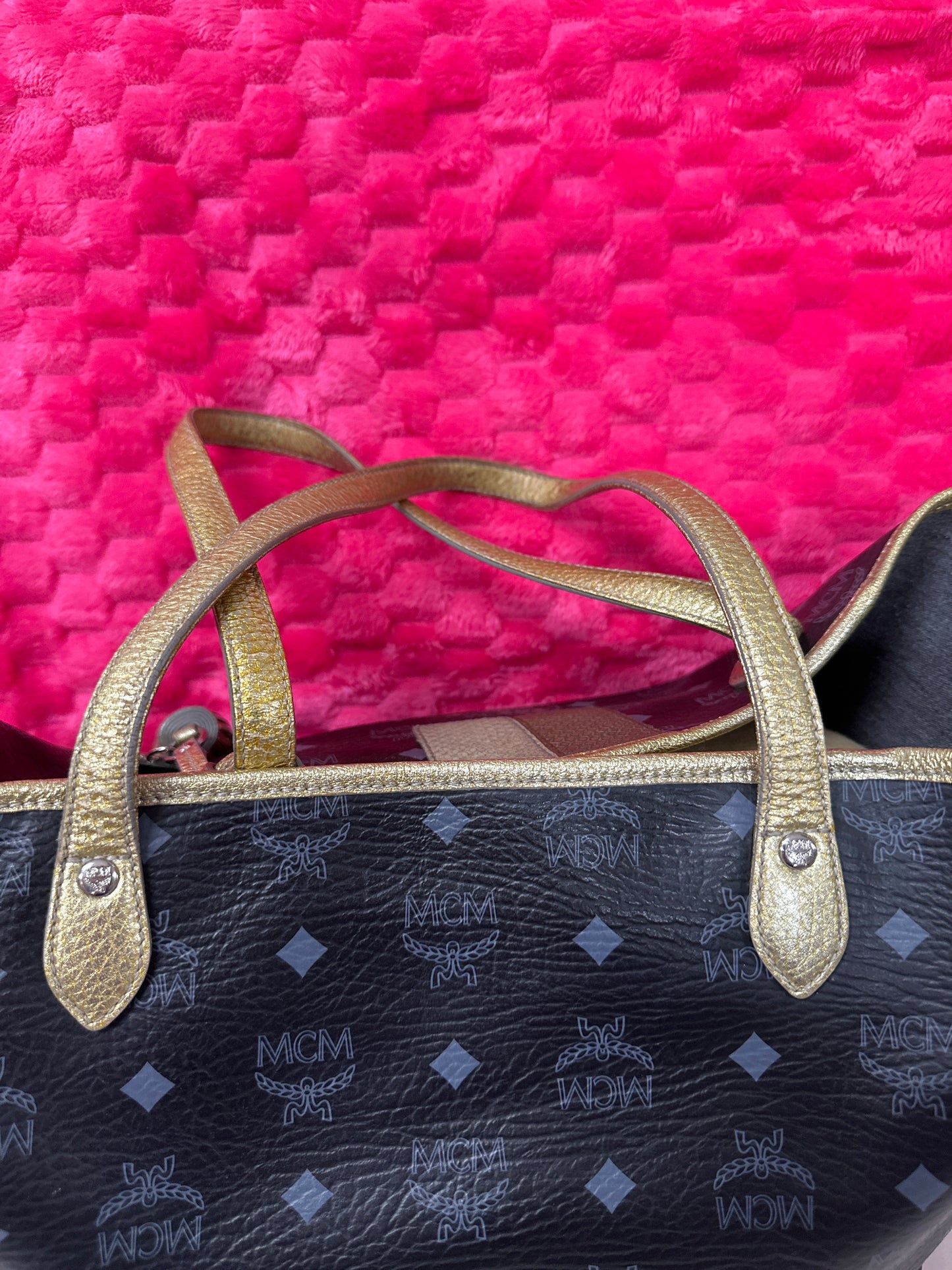 MCM lg tote #114