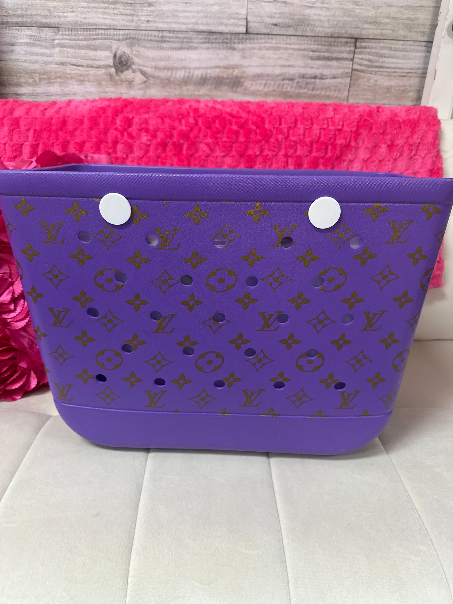 Non Branded fashion inspired rubber tote