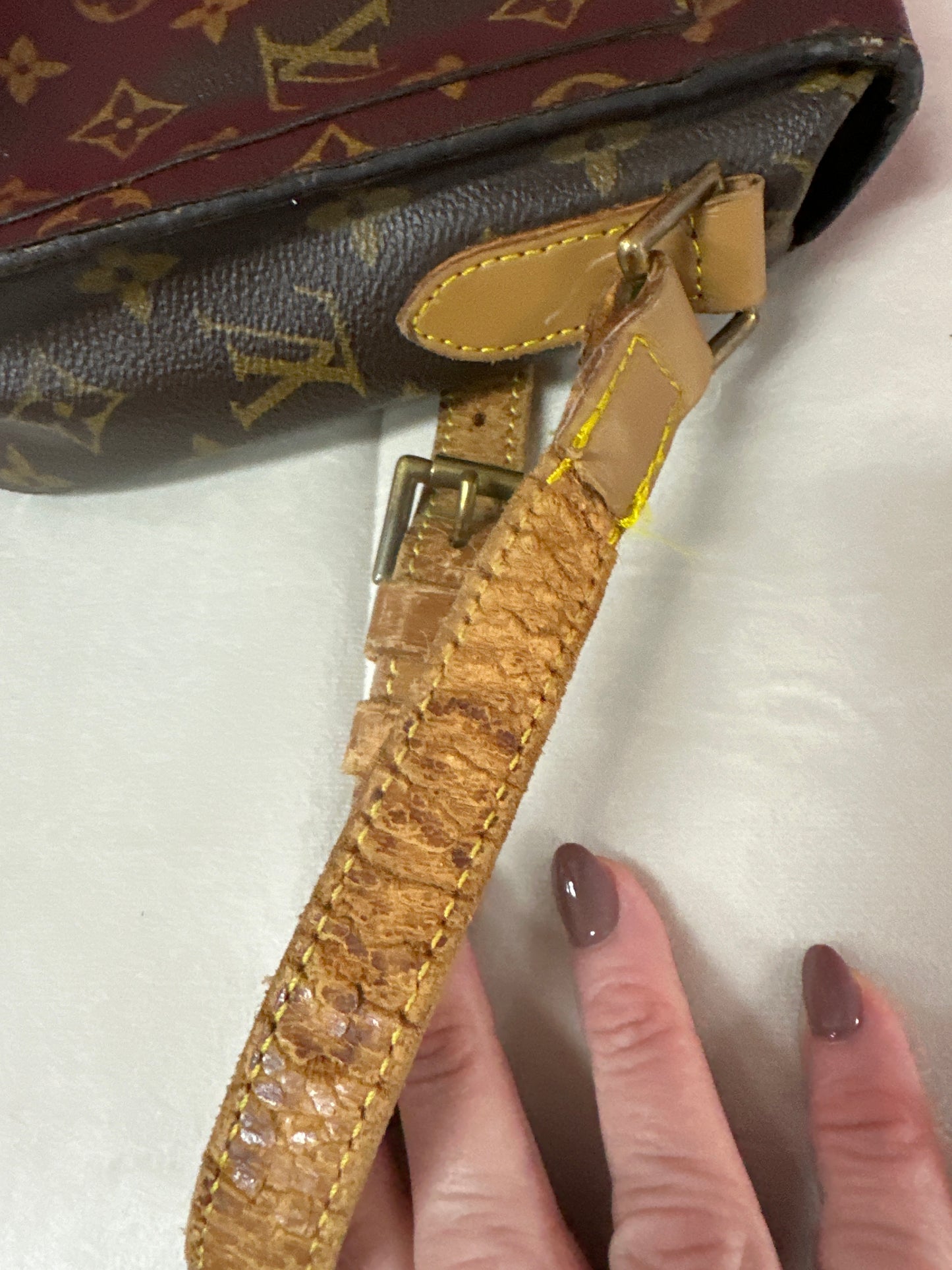 LV Crossbody Preloved #148