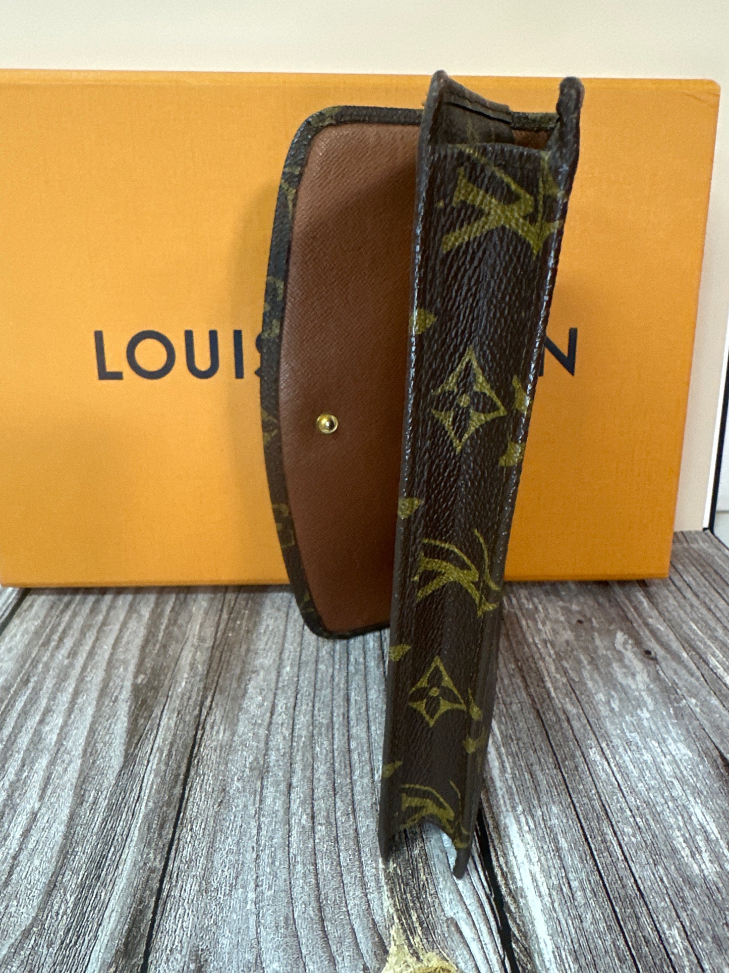 LV Clutch Preloved #149