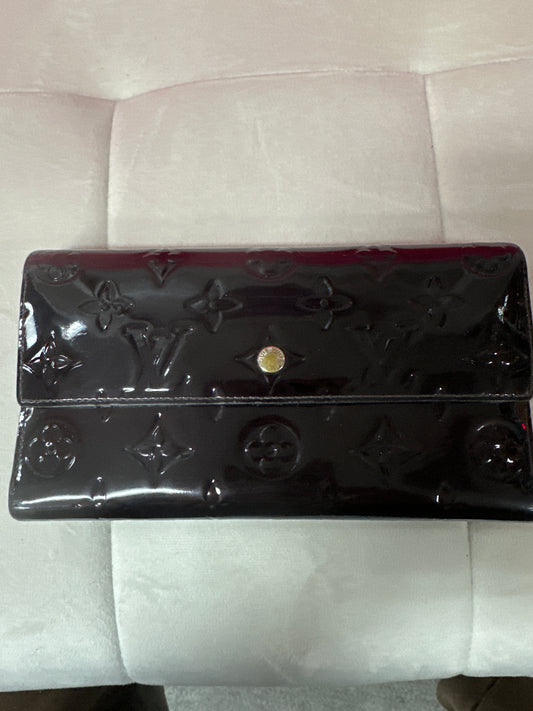 Pre loved LV Vernis wallet #41
