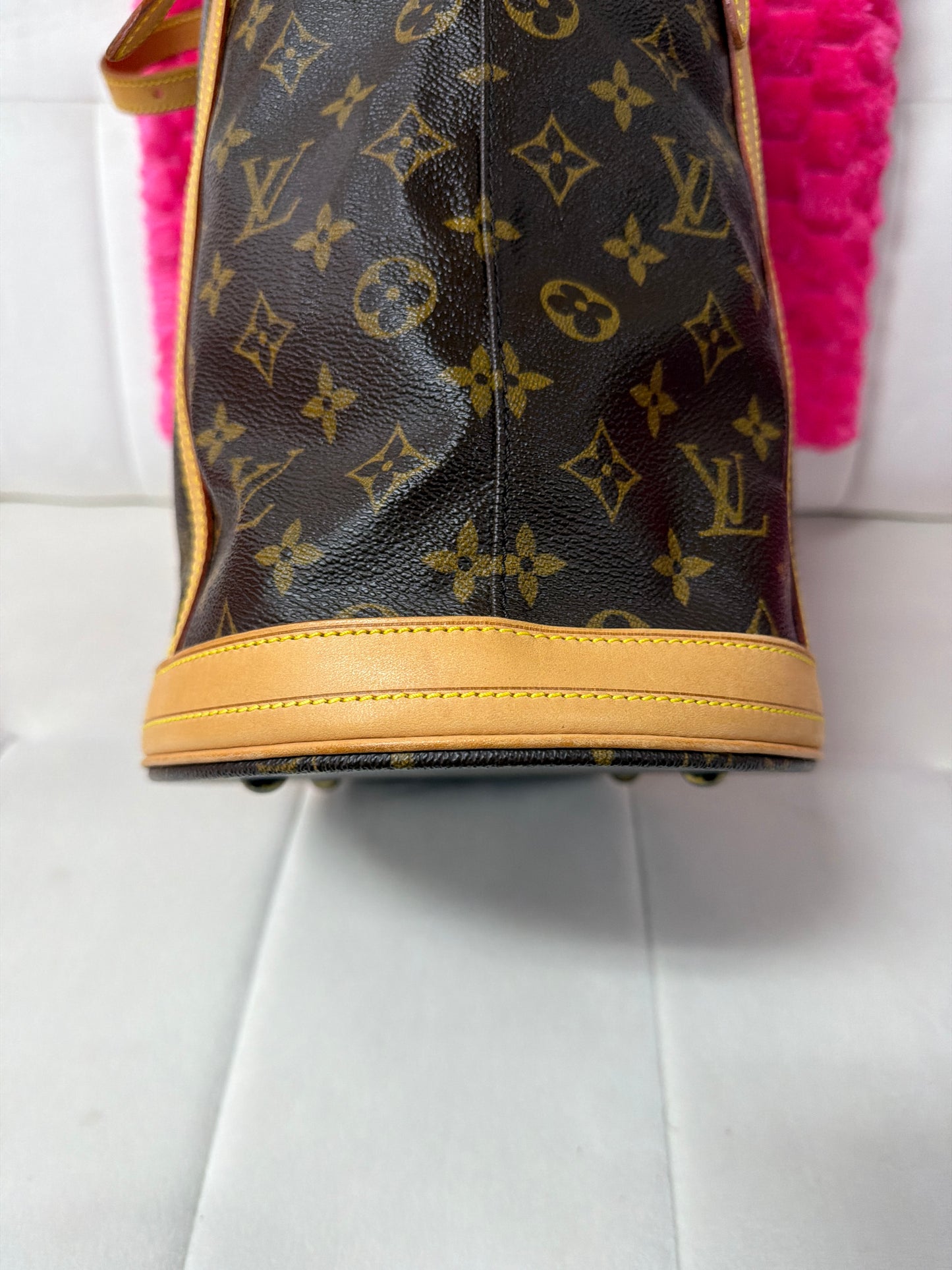 Pre Loved LV Bucket Bag GM #208