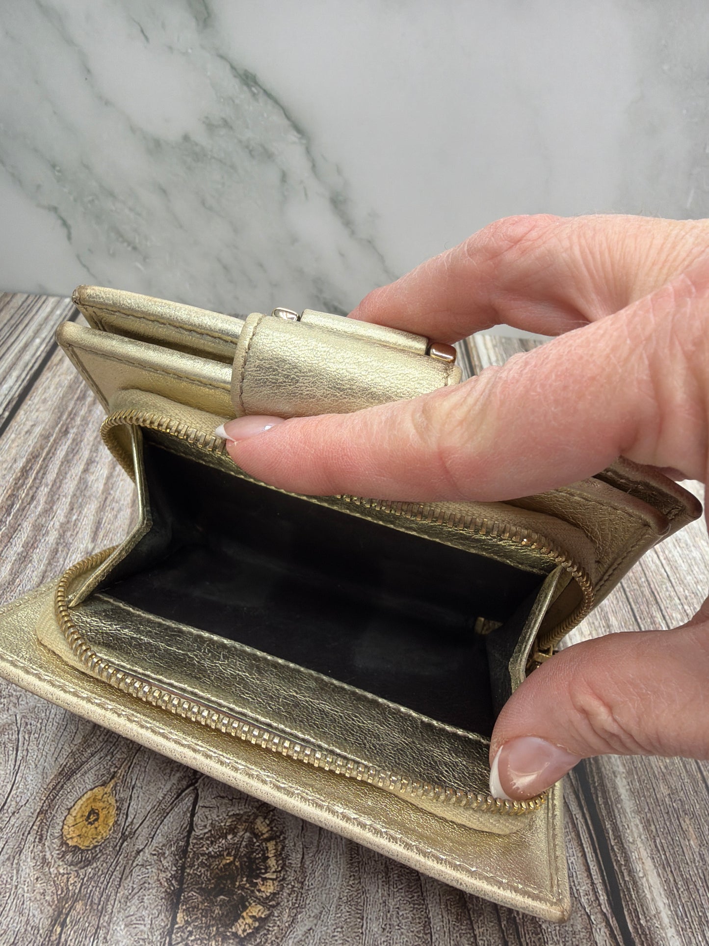 pre loved Gucci wallet #44