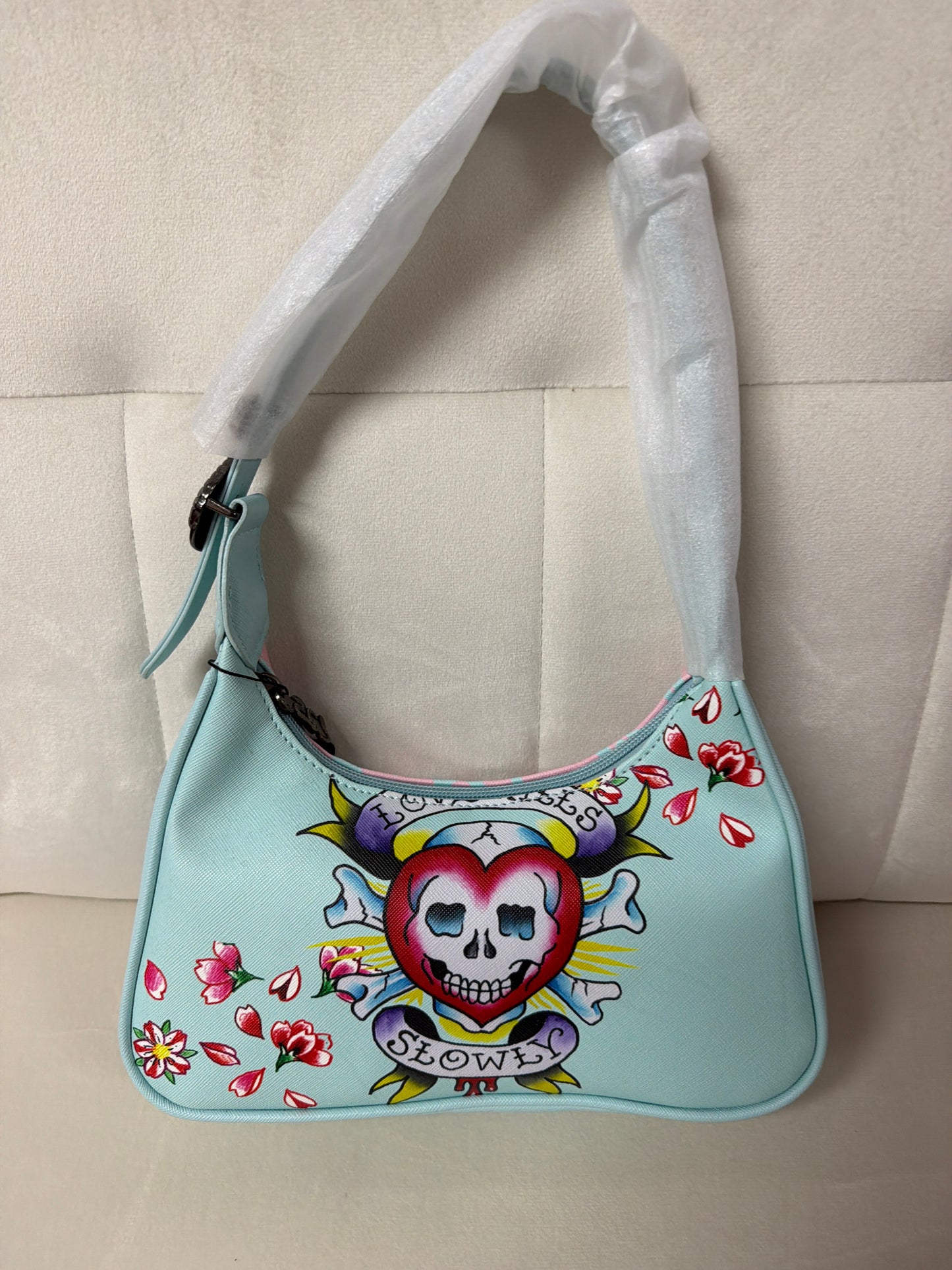 Ed Hardy Limited edition shoulder bag MSRP 200.00 (1)