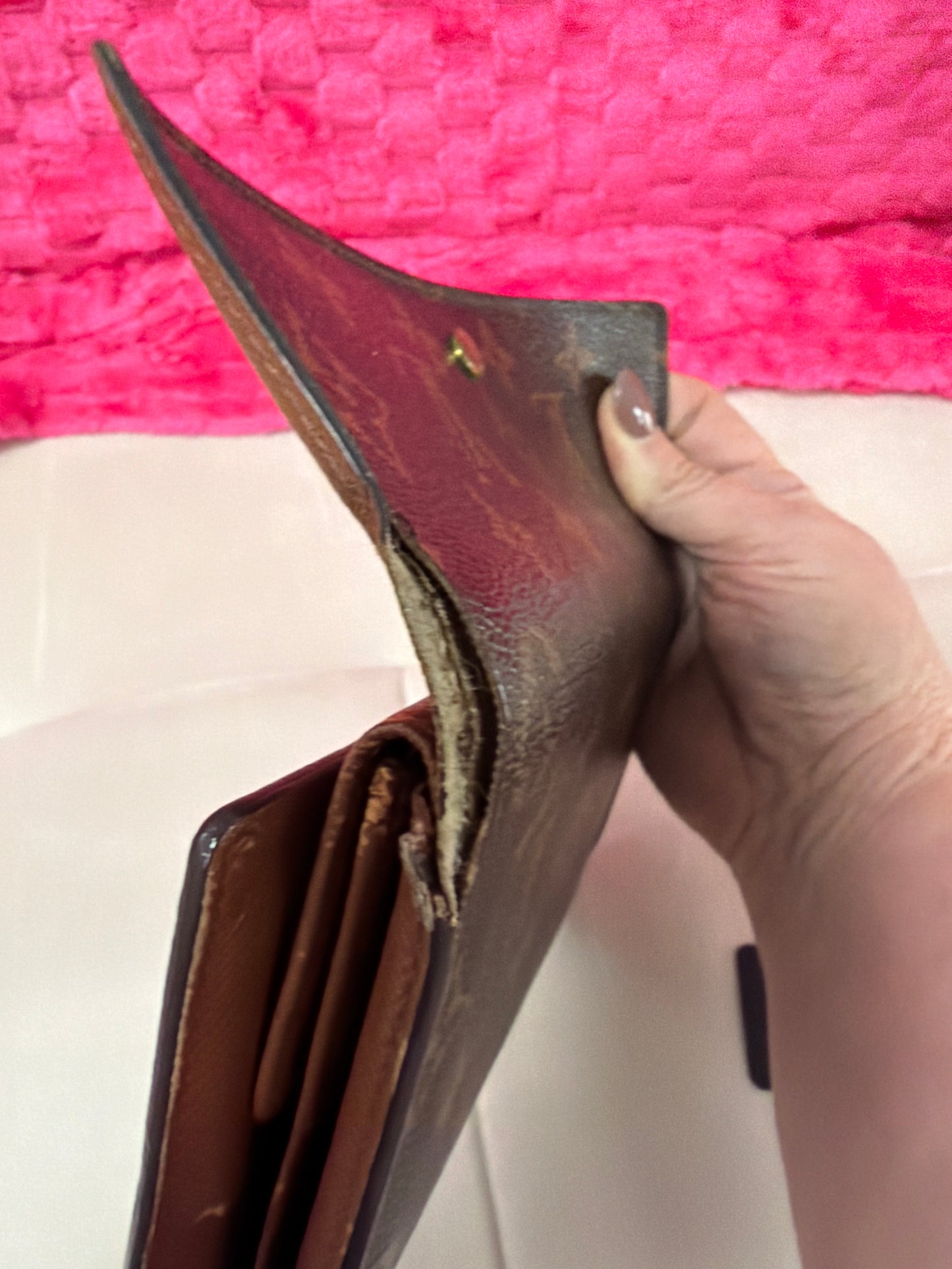 Pre-Loved LV Sarah wallet #202