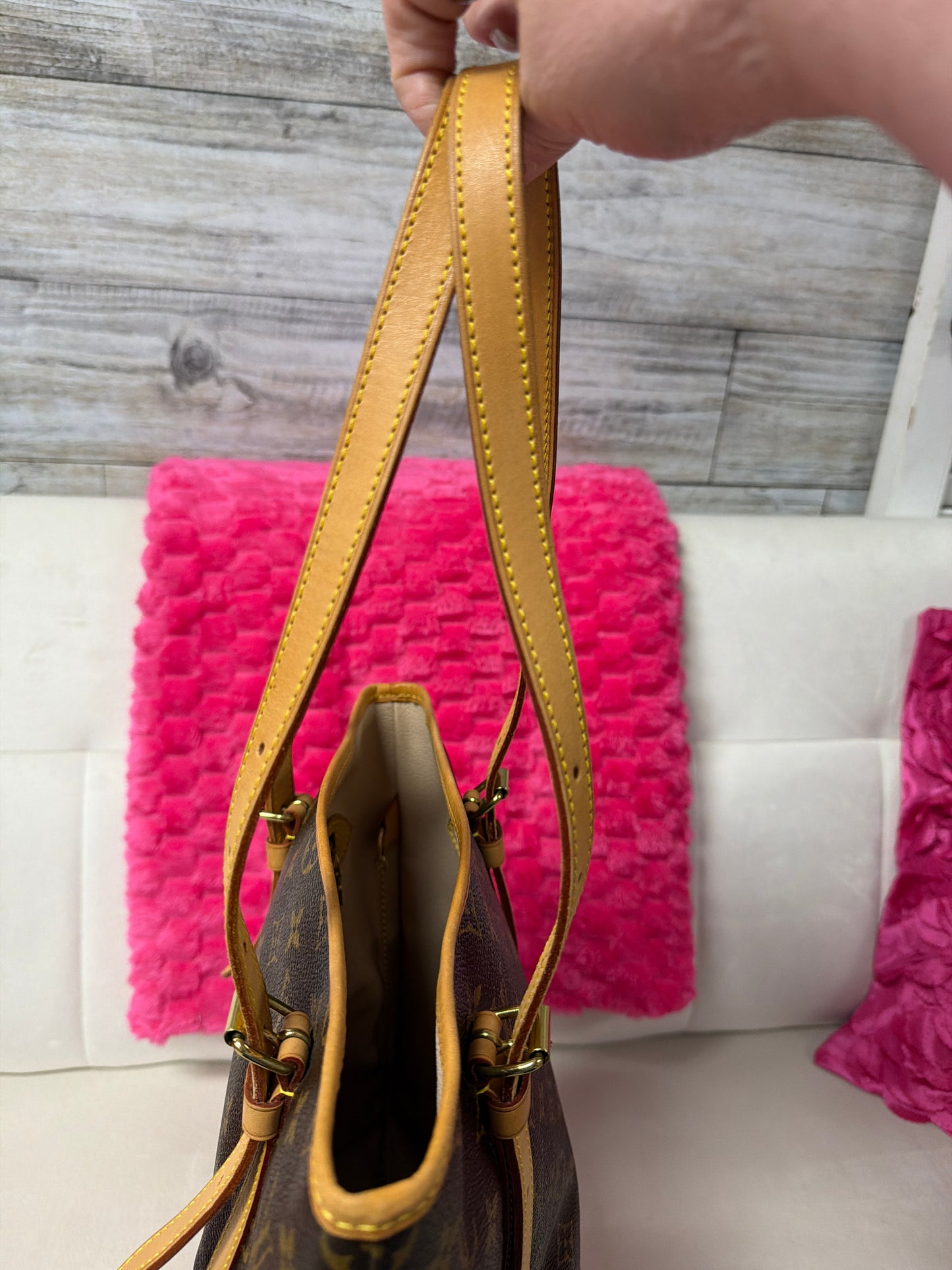 Pre Loved LV Bucket Bag GM #208