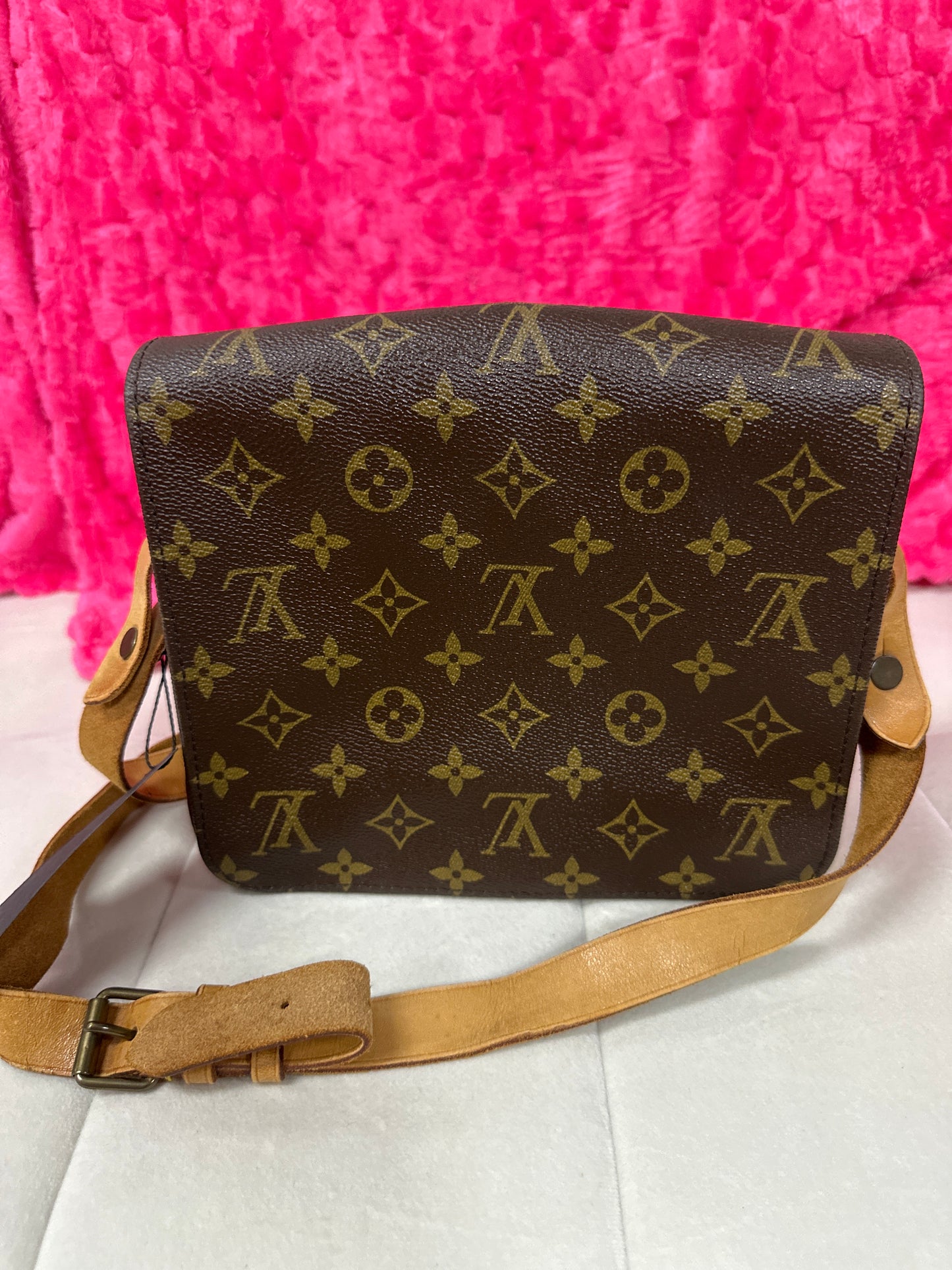 LV Carouchiere MM Preloved #150