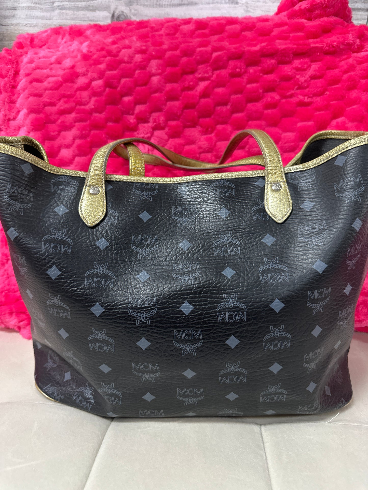 MCM lg tote #114