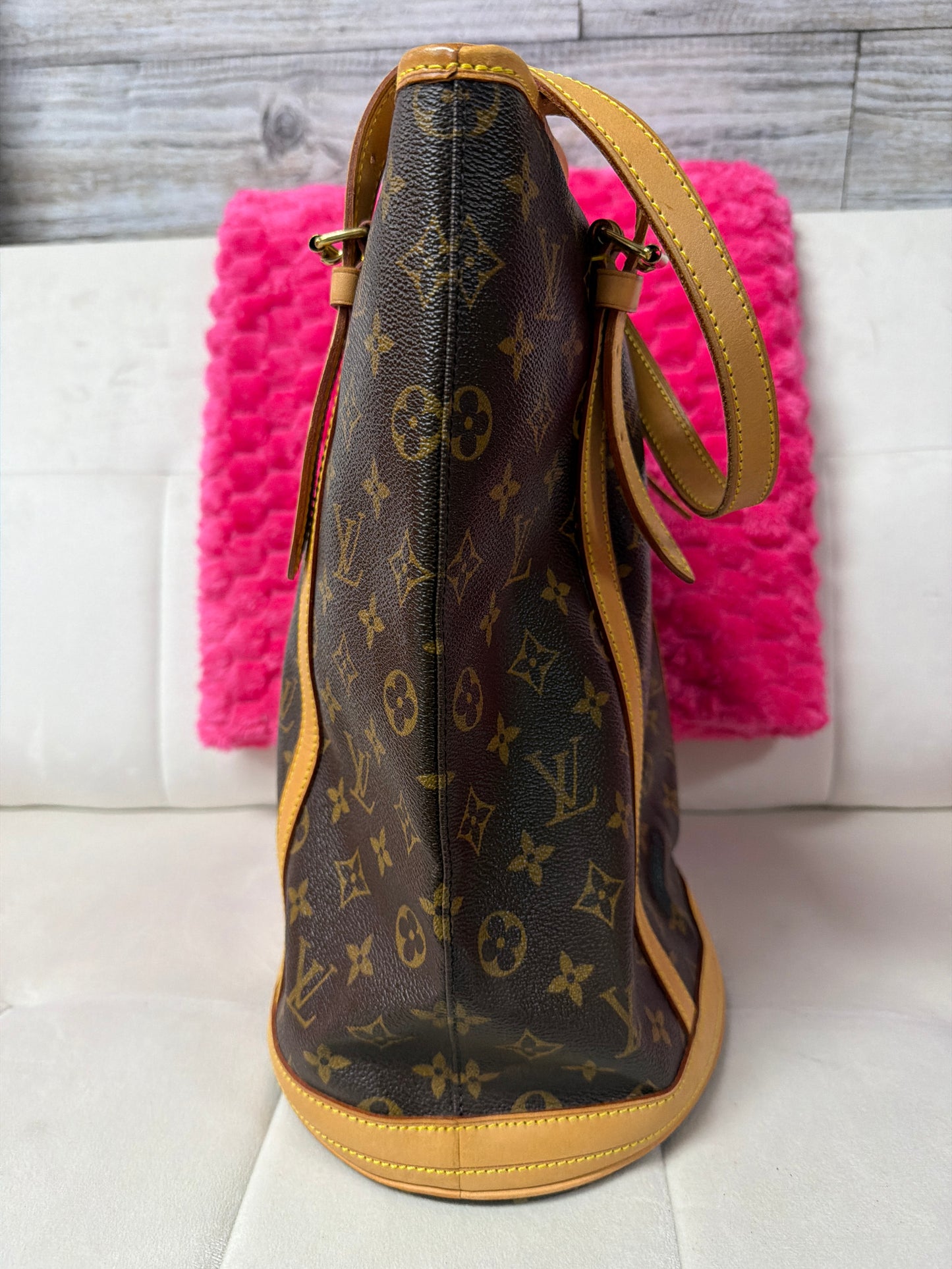 Pre Loved LV Bucket Bag GM #208