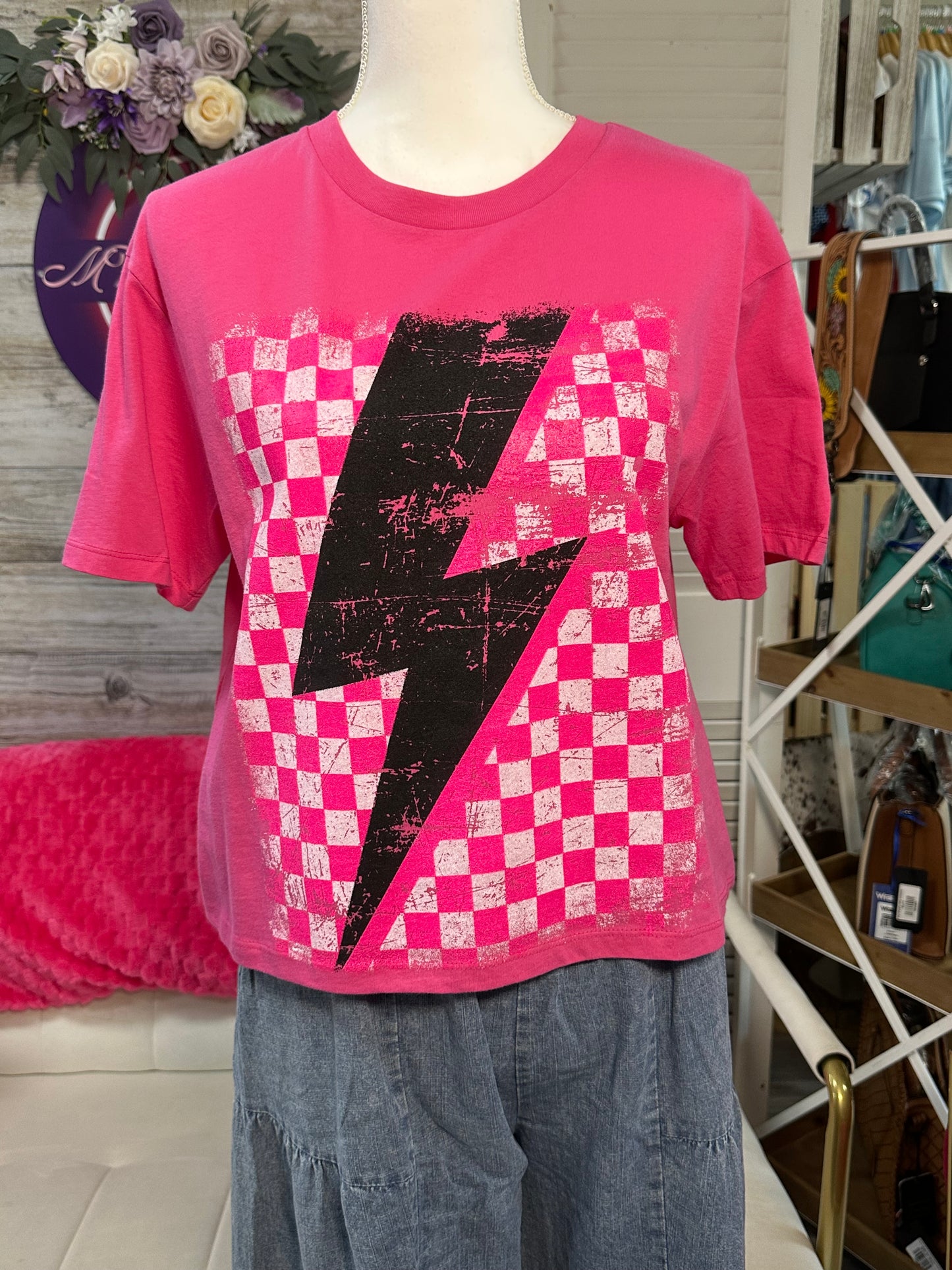 Checkered lighting bolt graphic Zutter