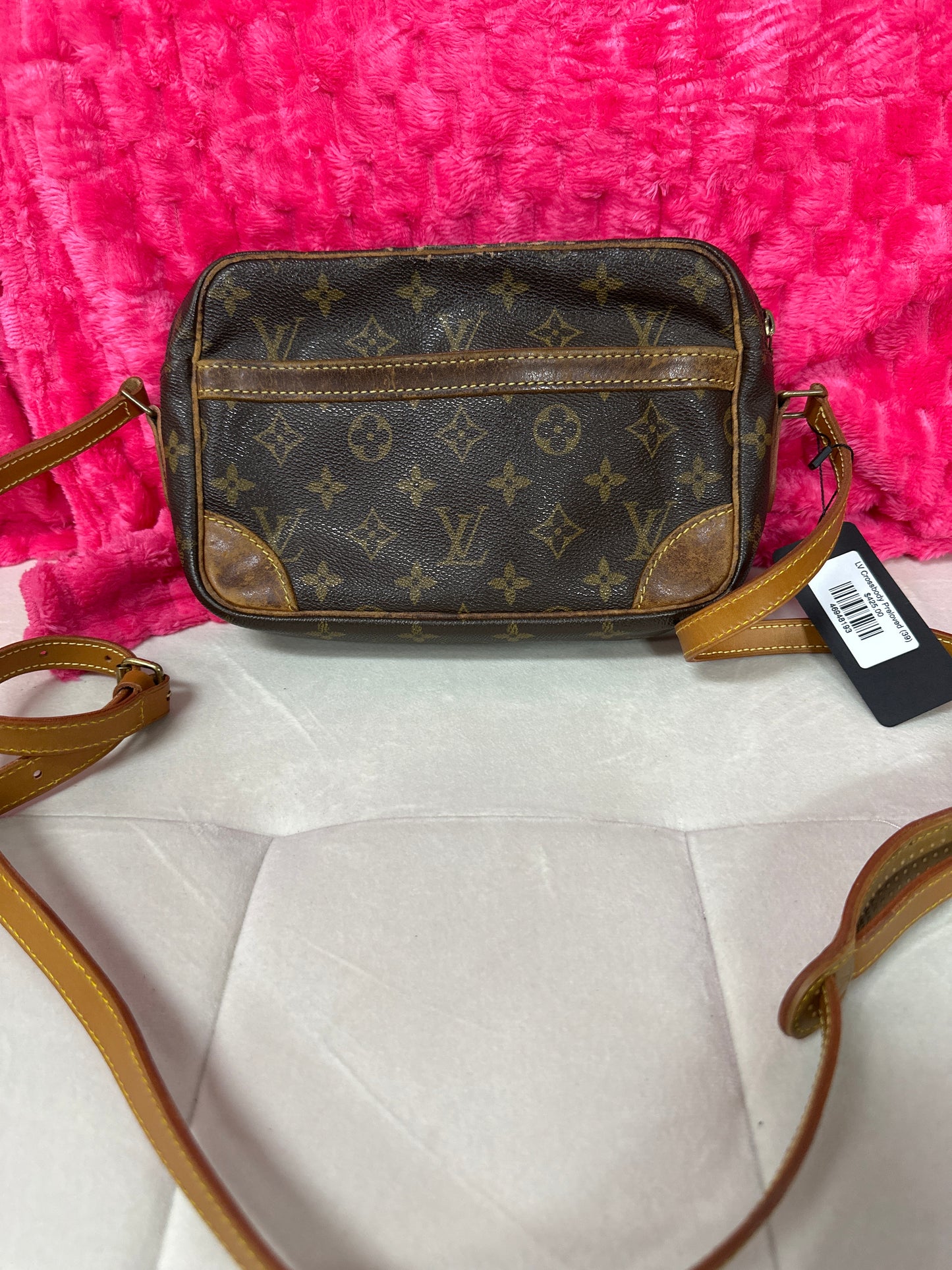 LV Crossbody Preloved #147