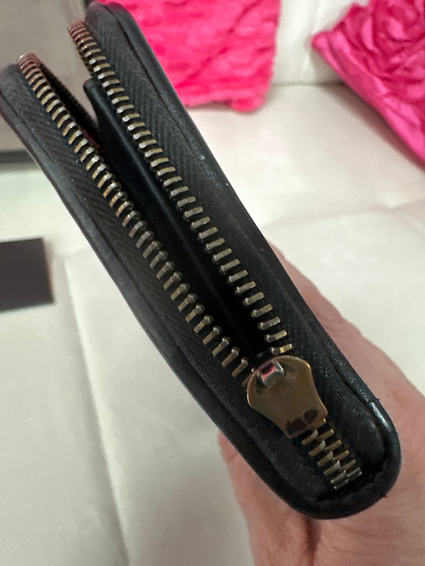 pre loved Botegga wallet zipper #36