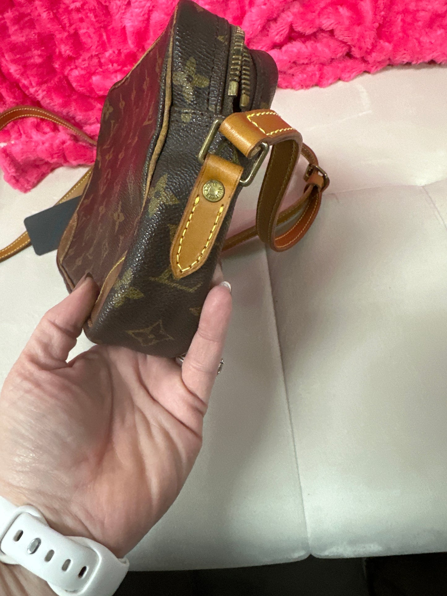 LV Crossbody Preloved #147