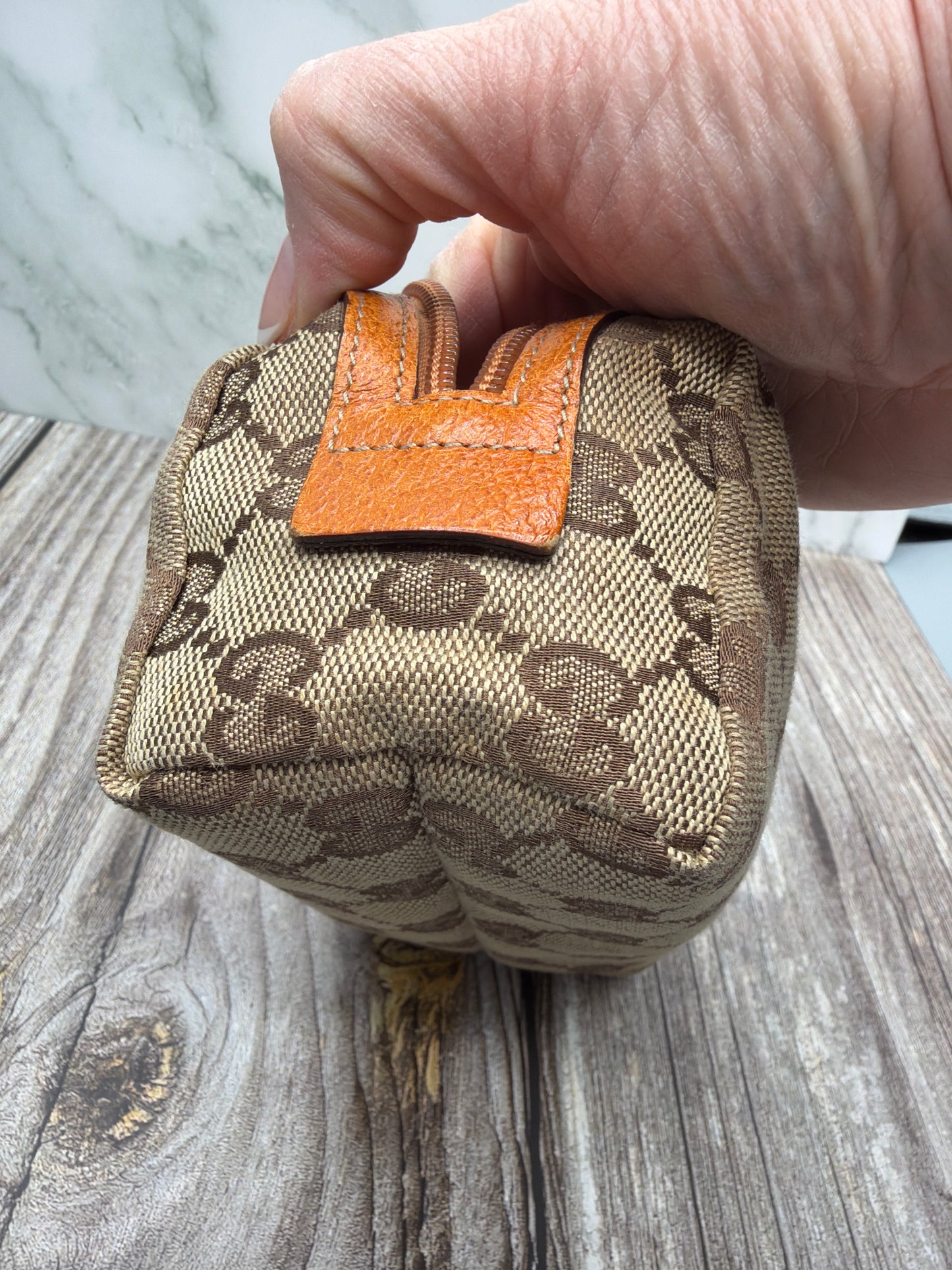 Gucci make up bag #100