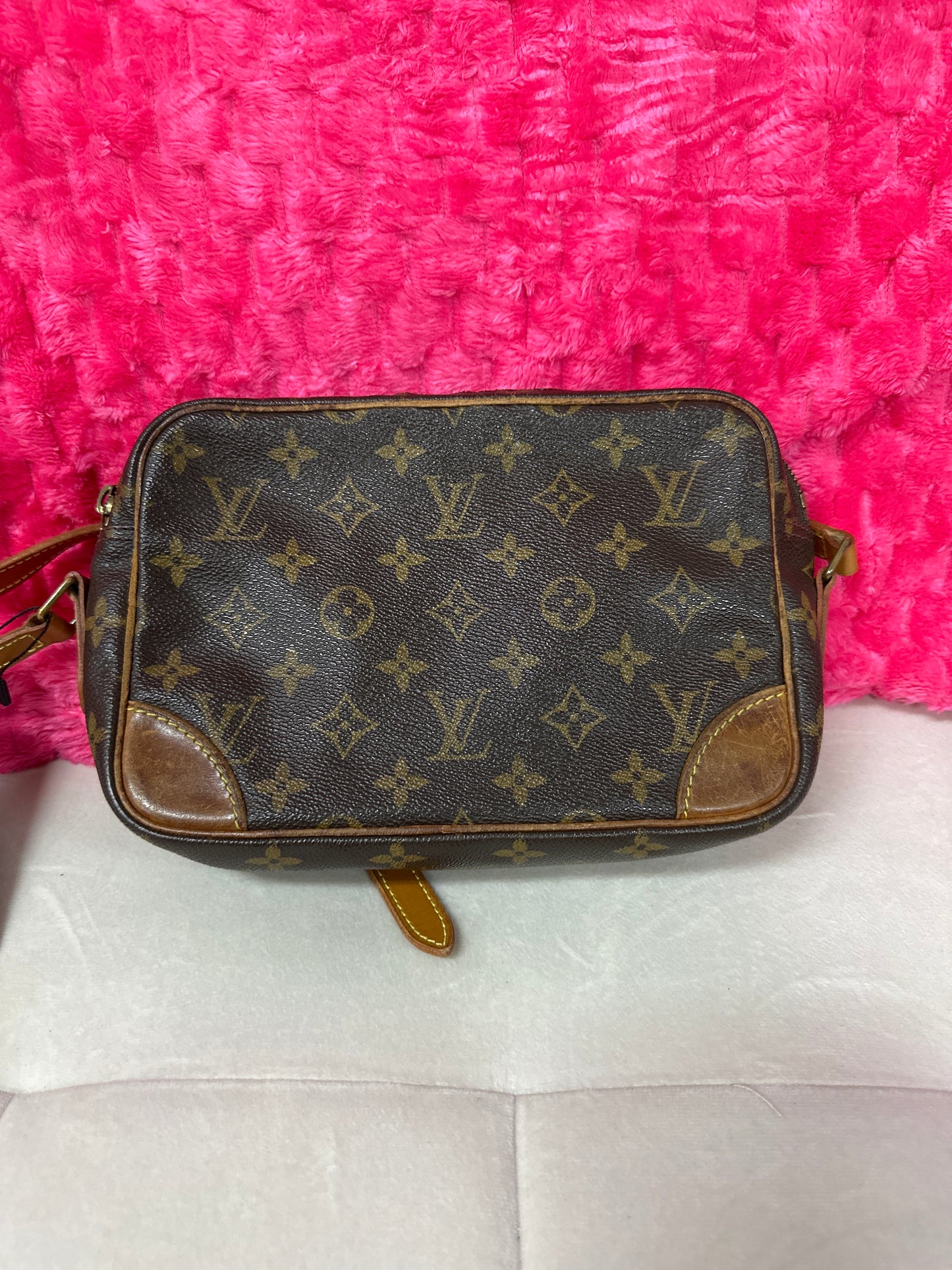 LV Crossbody Preloved #147