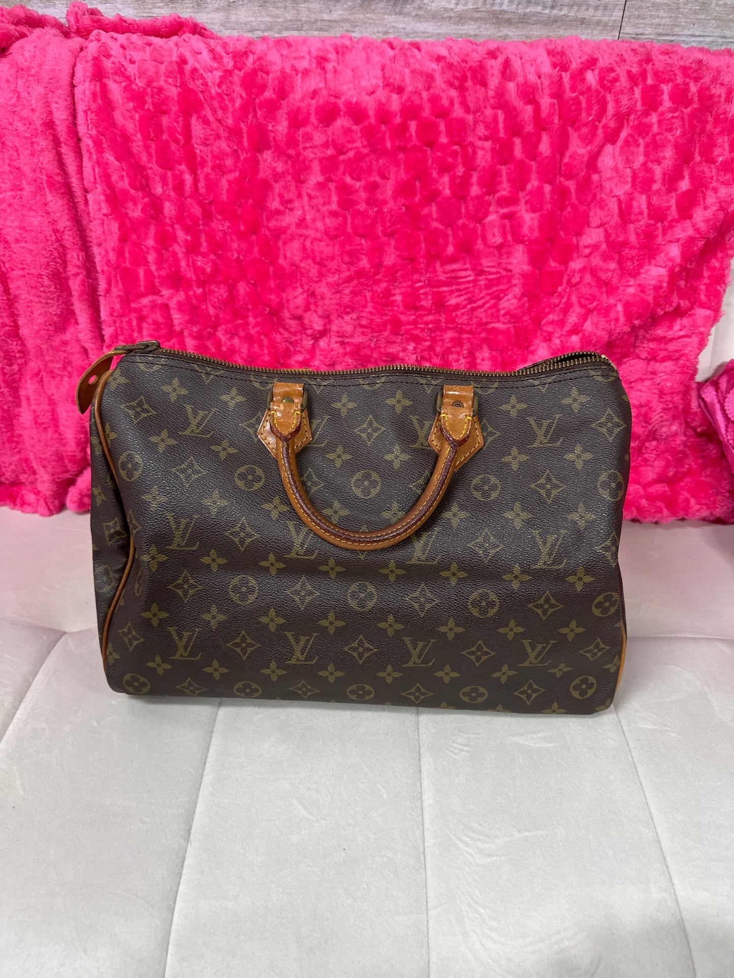 LV speedy 35 #93