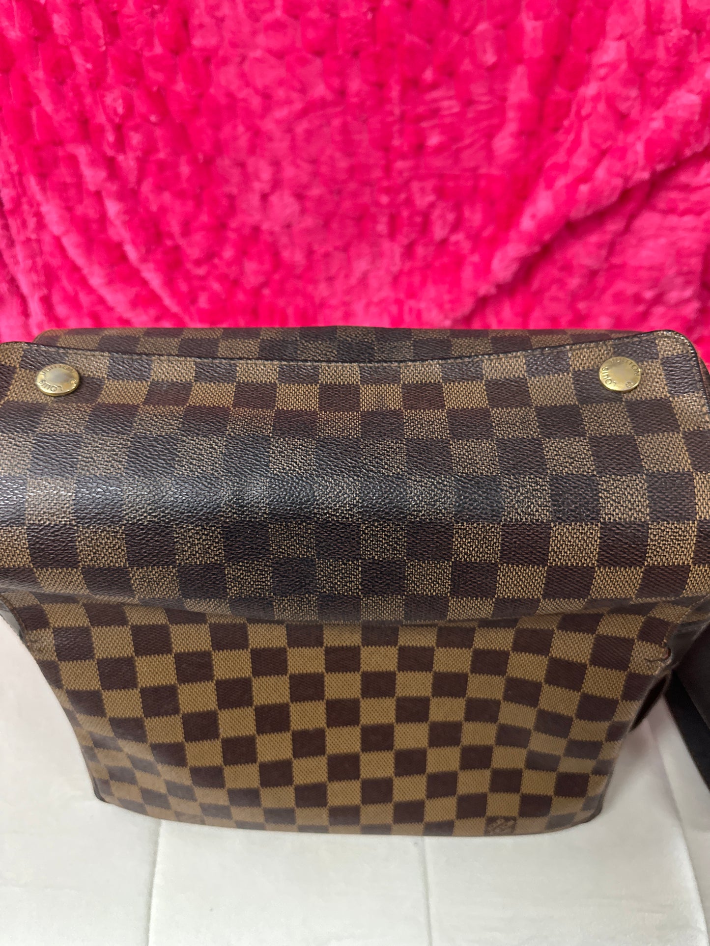 LV Damier messenger bag preloved #144