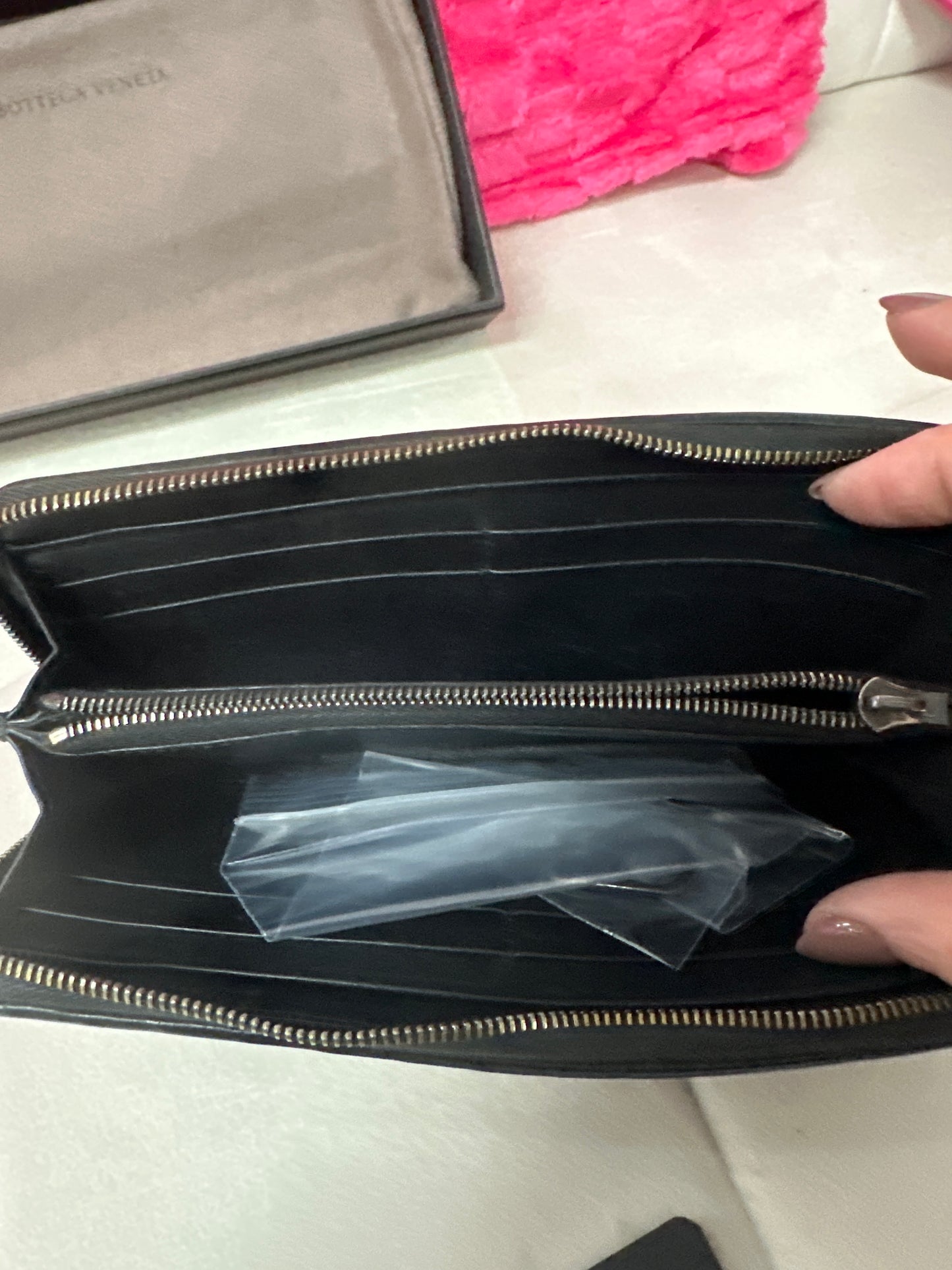 pre loved Botegga wallet zipper #36