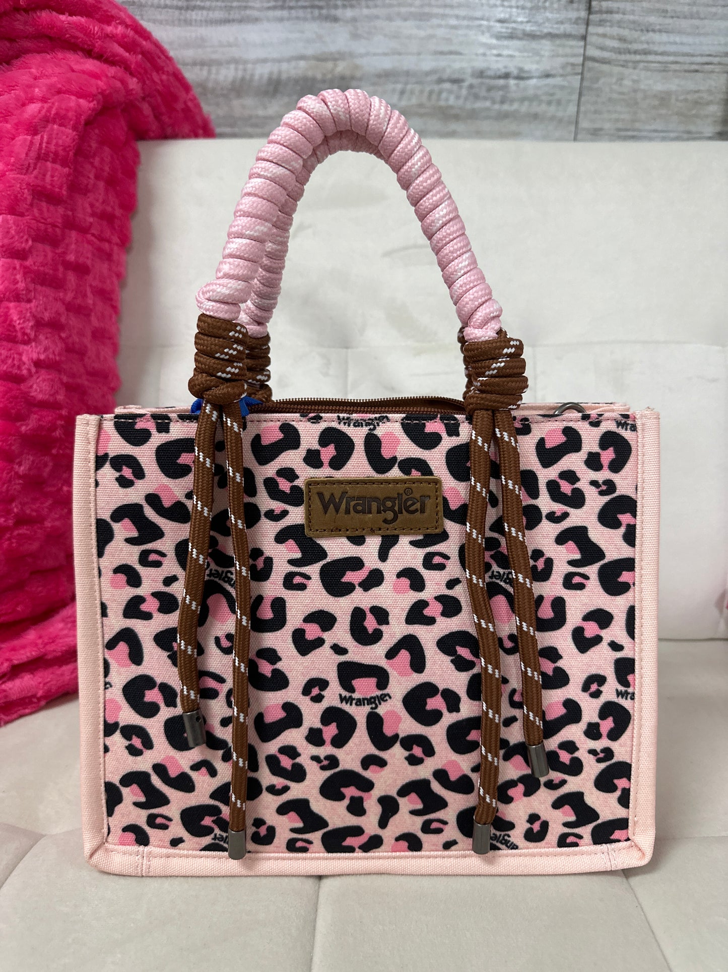 Wrangler rope handle tote
