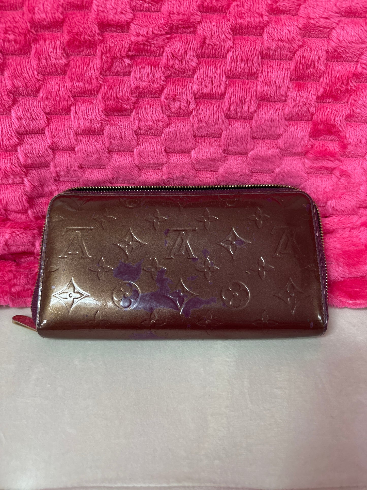 Pre-loved Vernis Zippy Wallet #169