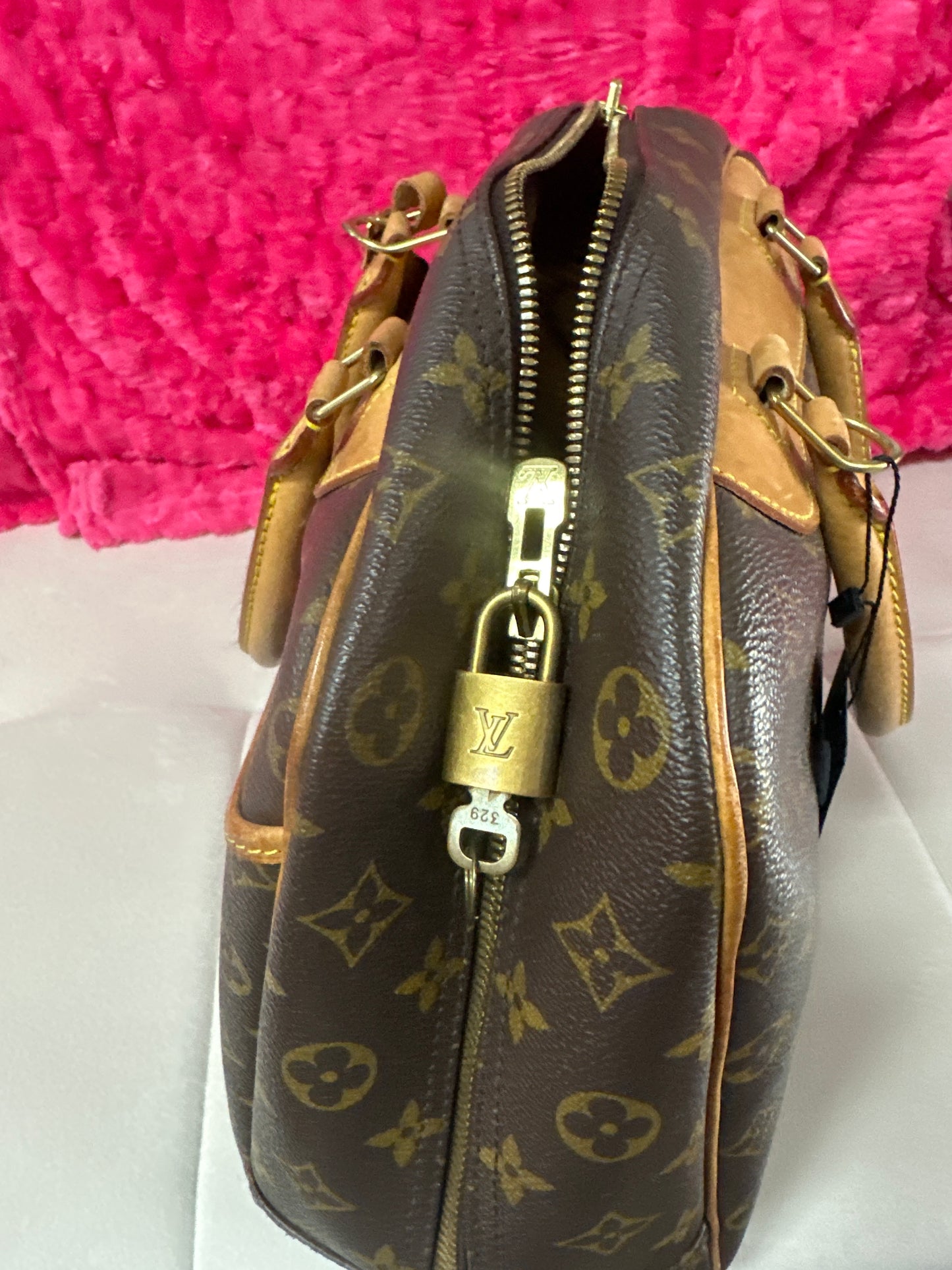 Pre loved LV Deaville w lock and key #17