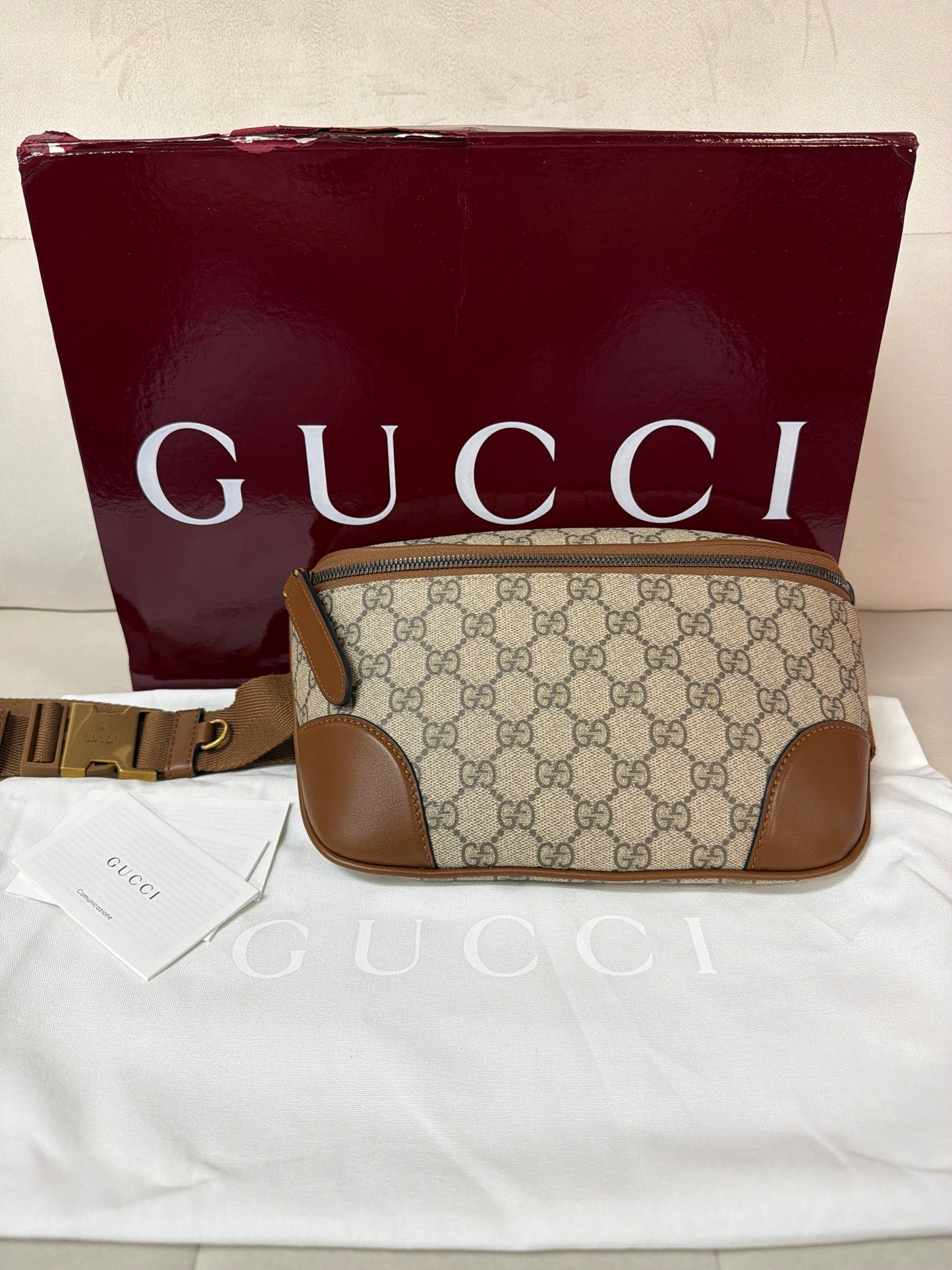 Gucci Supreme leather Bum Bag Full Inclusion SA condition