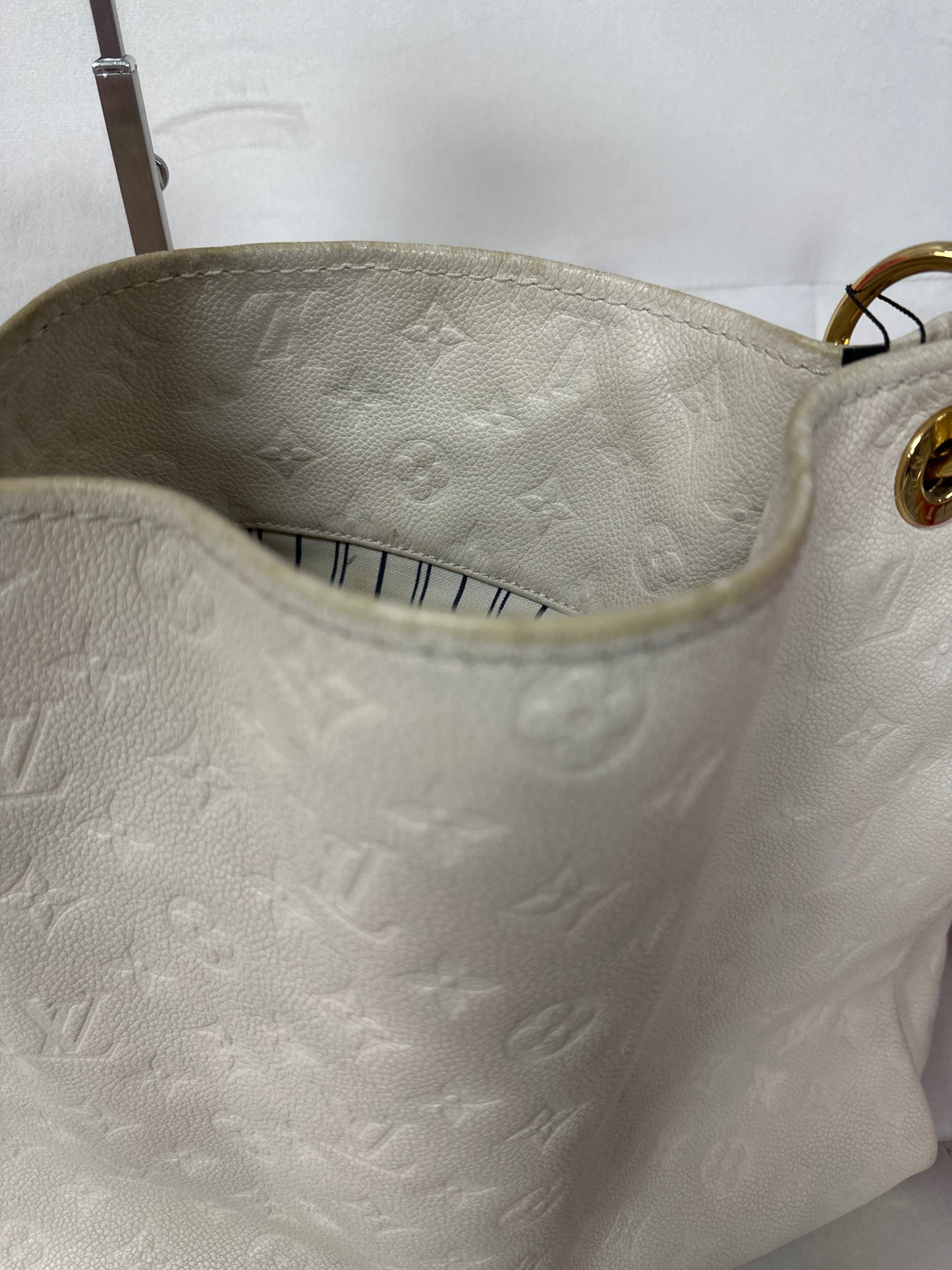 LV Artsy MM Preloved #153