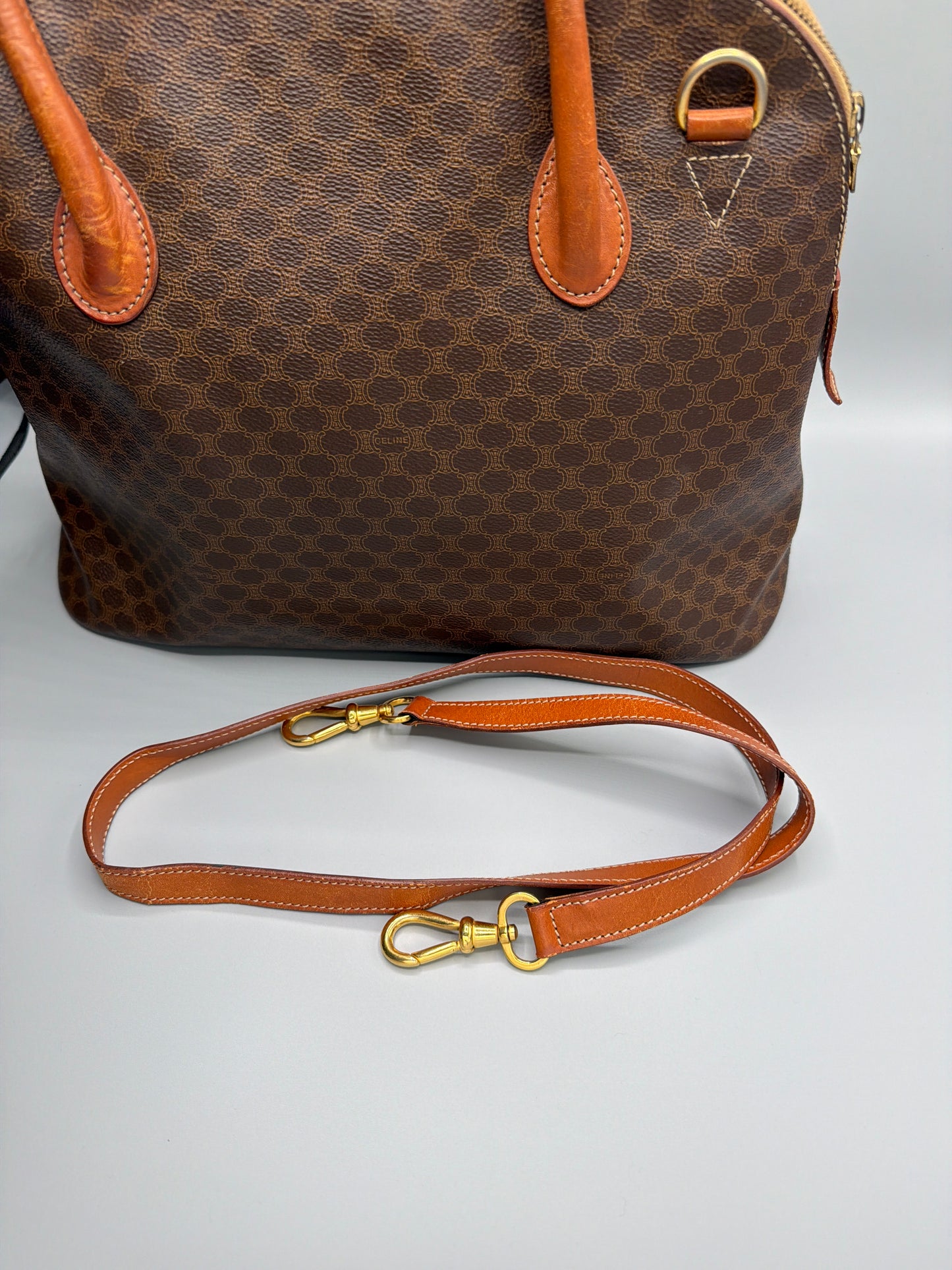 Pre-loved Celine Alma #196