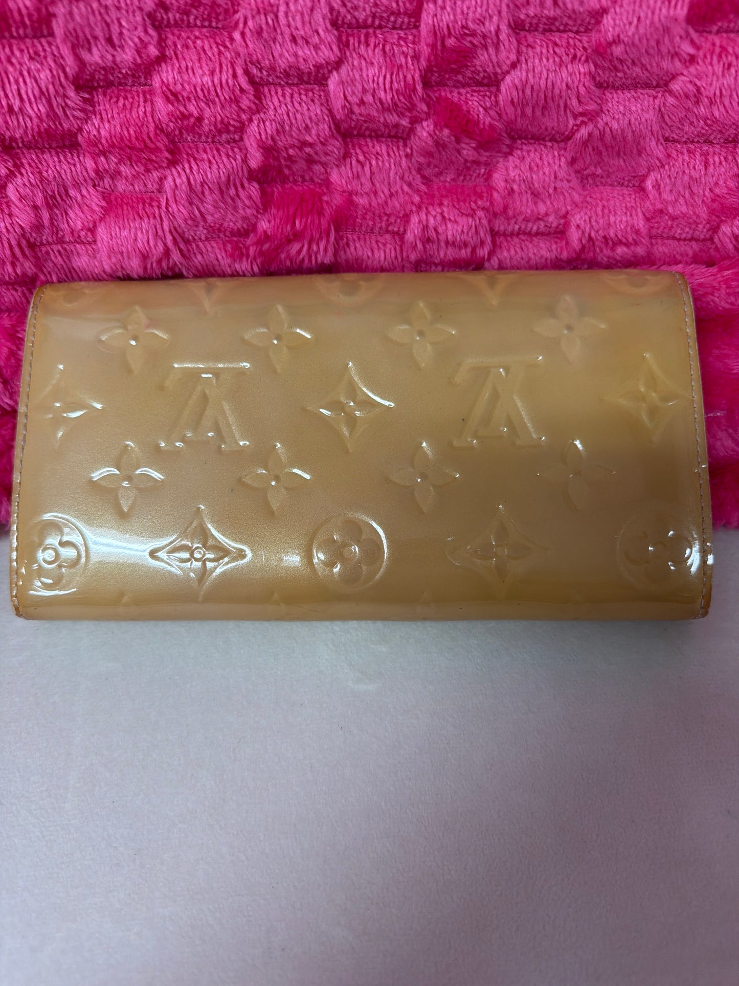 Pre-loved LV yellow Vernis Wallet #174