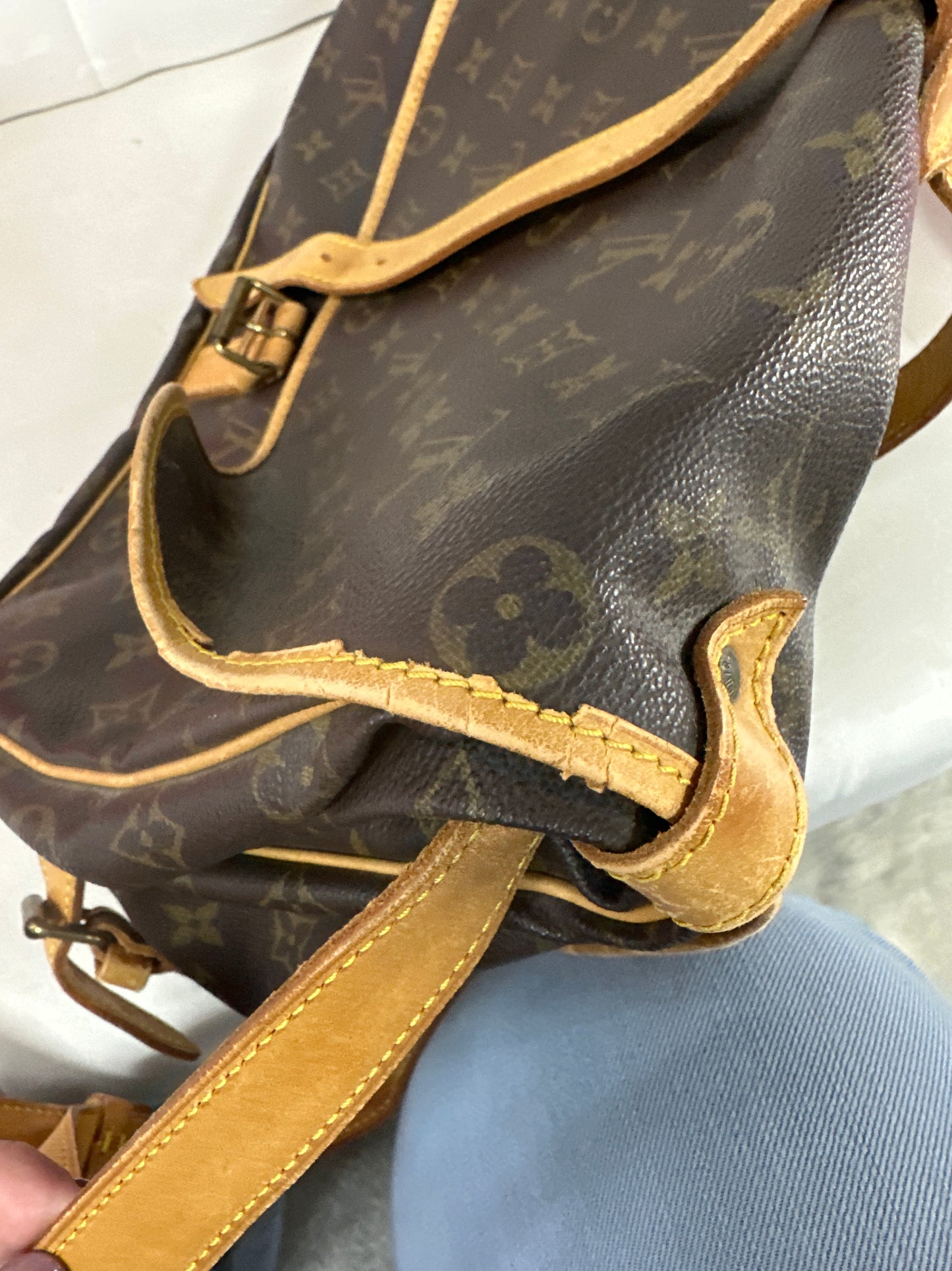 LV Saumur Vintage preloved #127