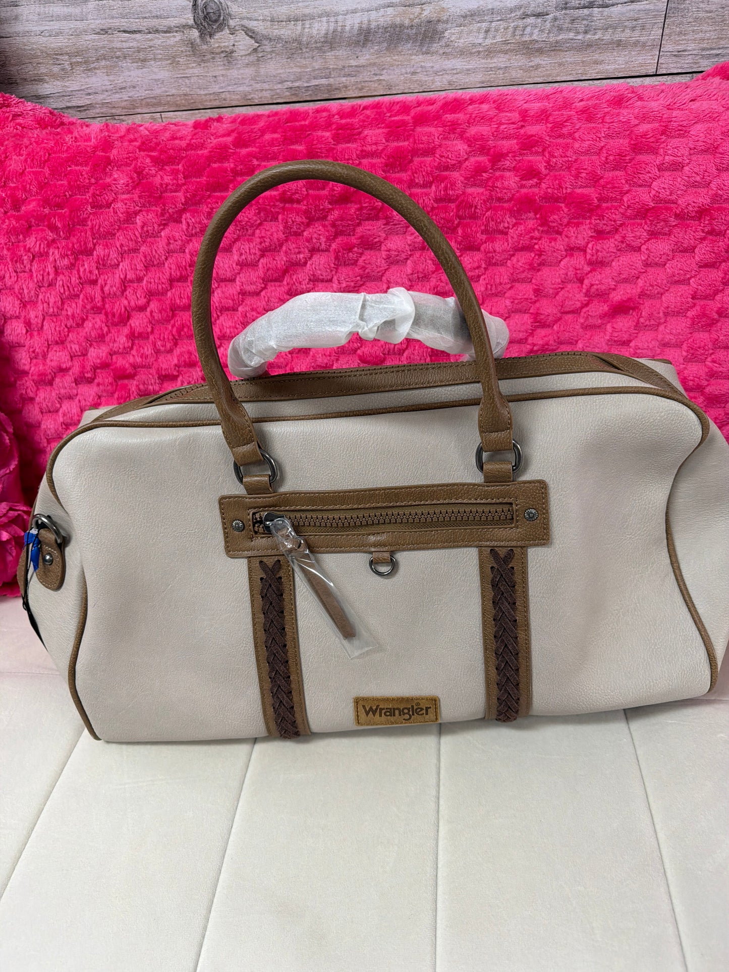 new with tags wrangler whipstitch collection duffle bag