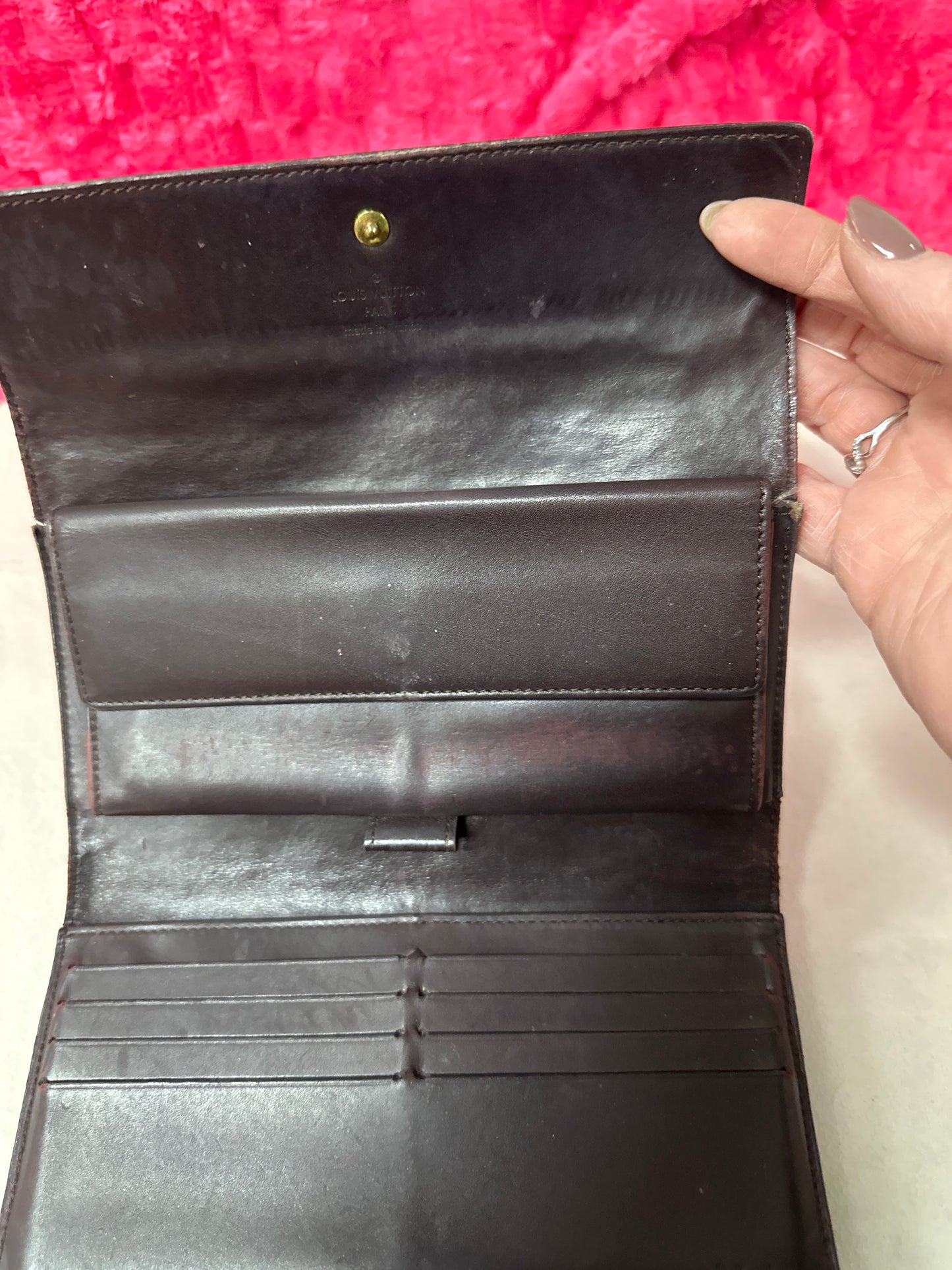 Pre loved LV Vernis wallet #41