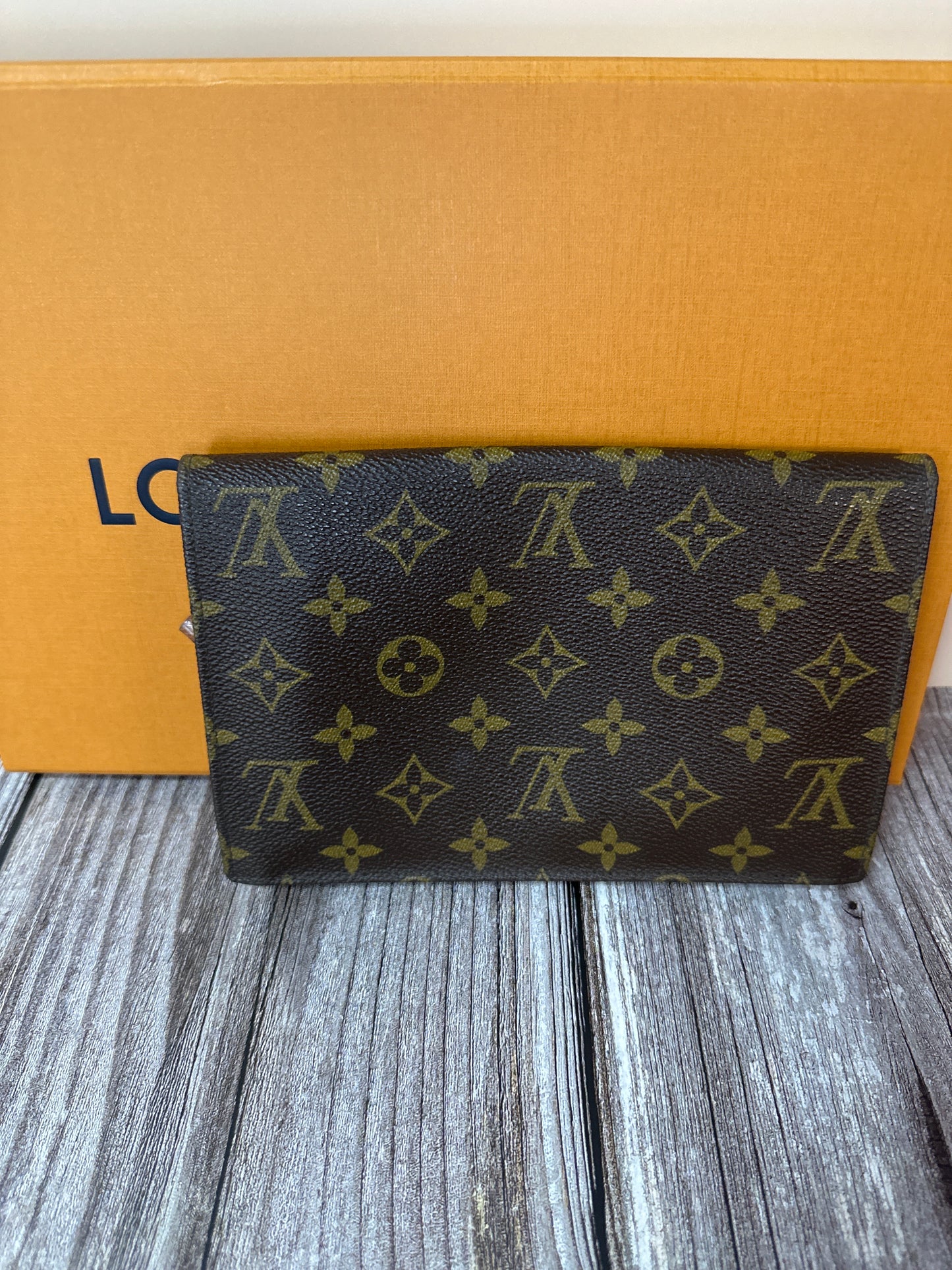 LV Clutch Preloved #149