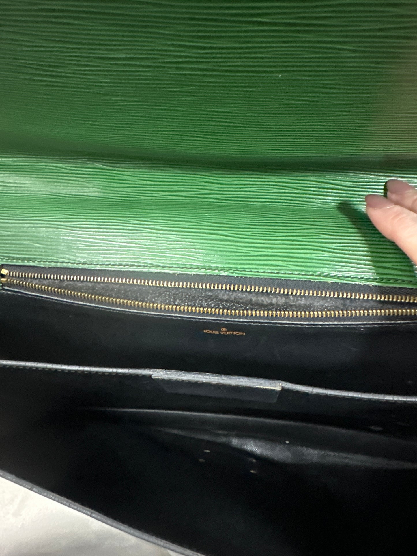 Pre-loved LV Green Epi Briefcase #187