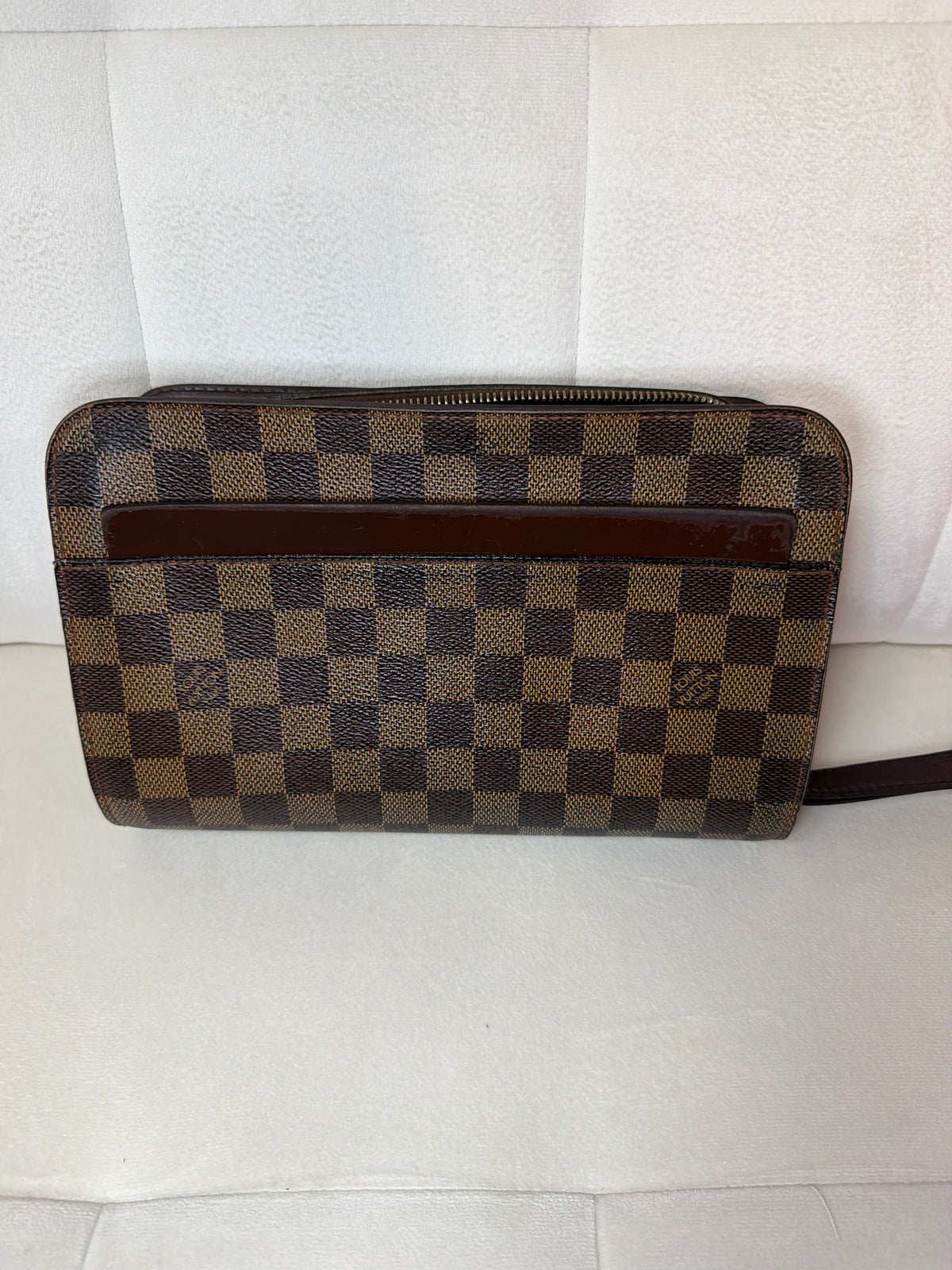 LV Damier Ebene clutch