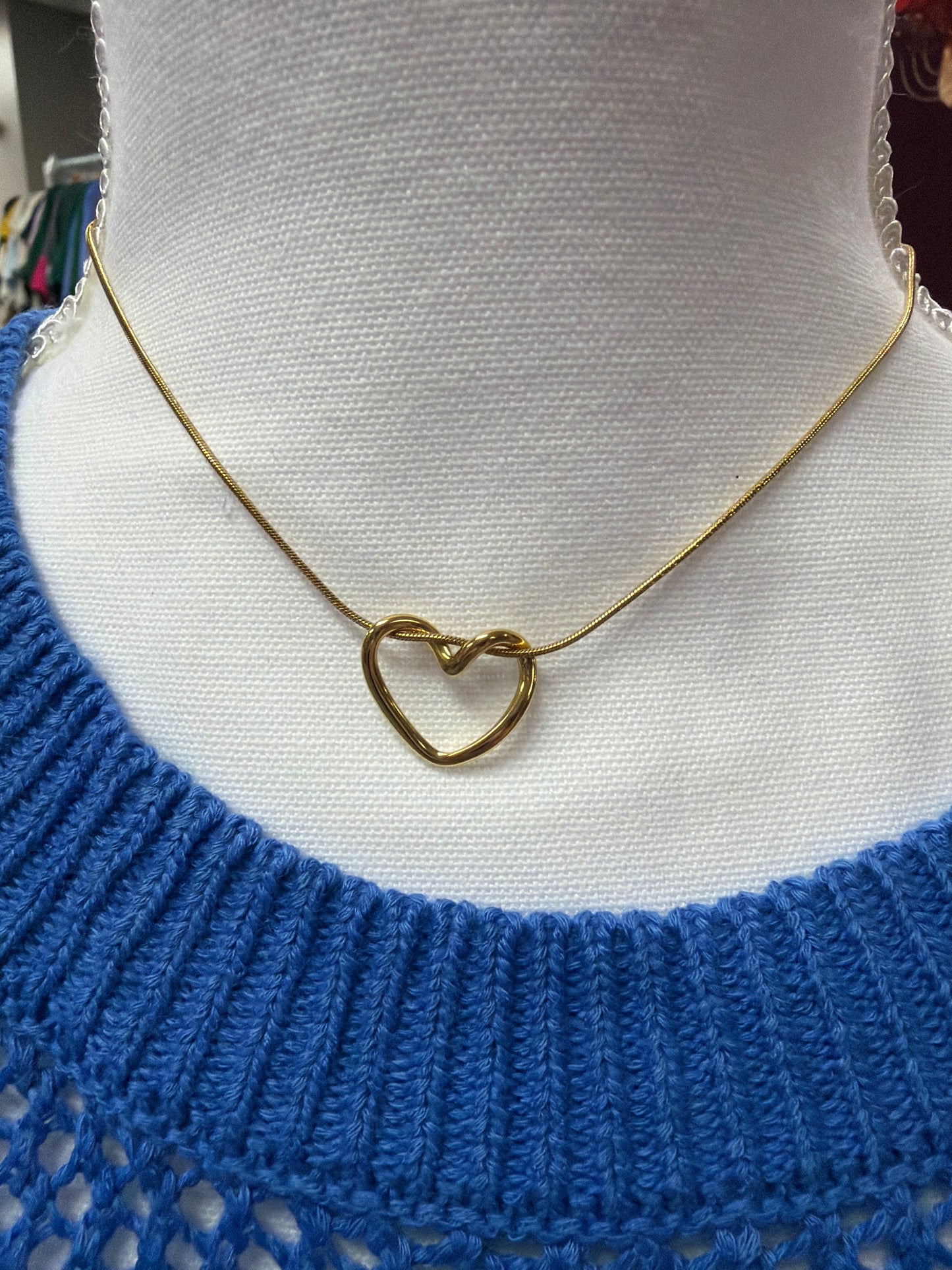 Tangled in love heart necklace waterproof